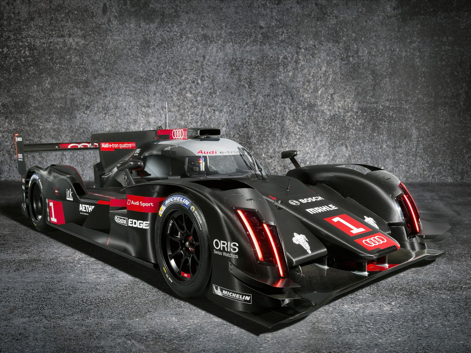 Audi R18 e-tron quattro 2014