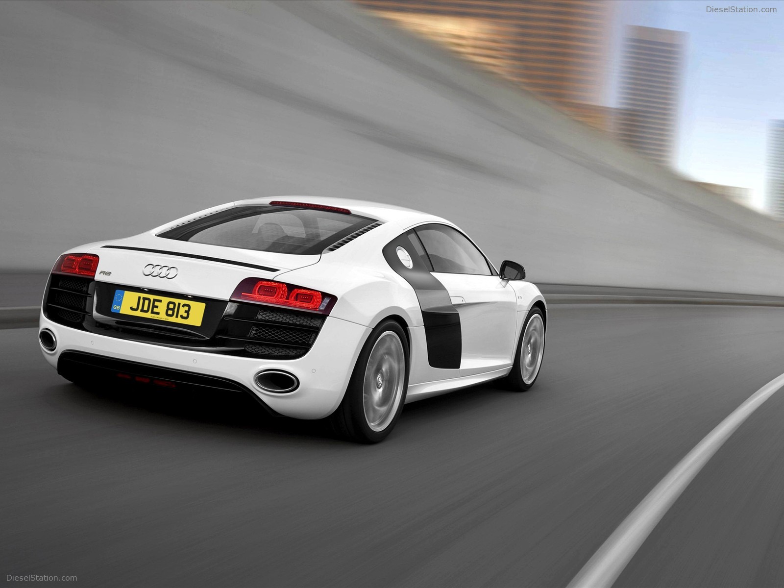 Audi R8 5.2 FSI Quattro New Pictures
