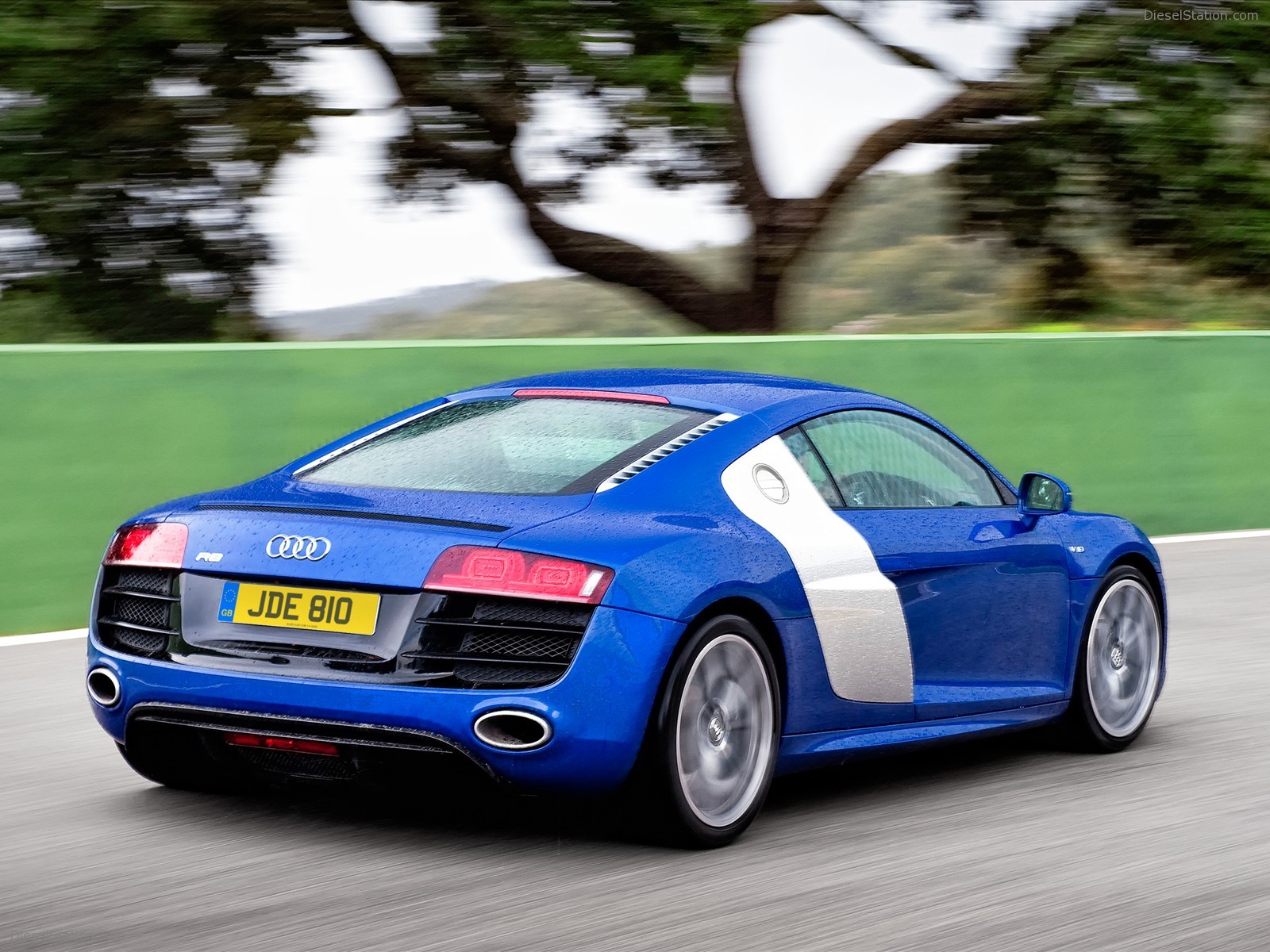 Audi R8 5.2 FSI Quattro New Pictures