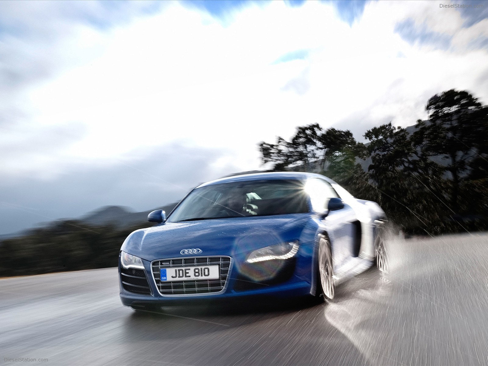 Audi R8 5.2 FSI Quattro New Pictures