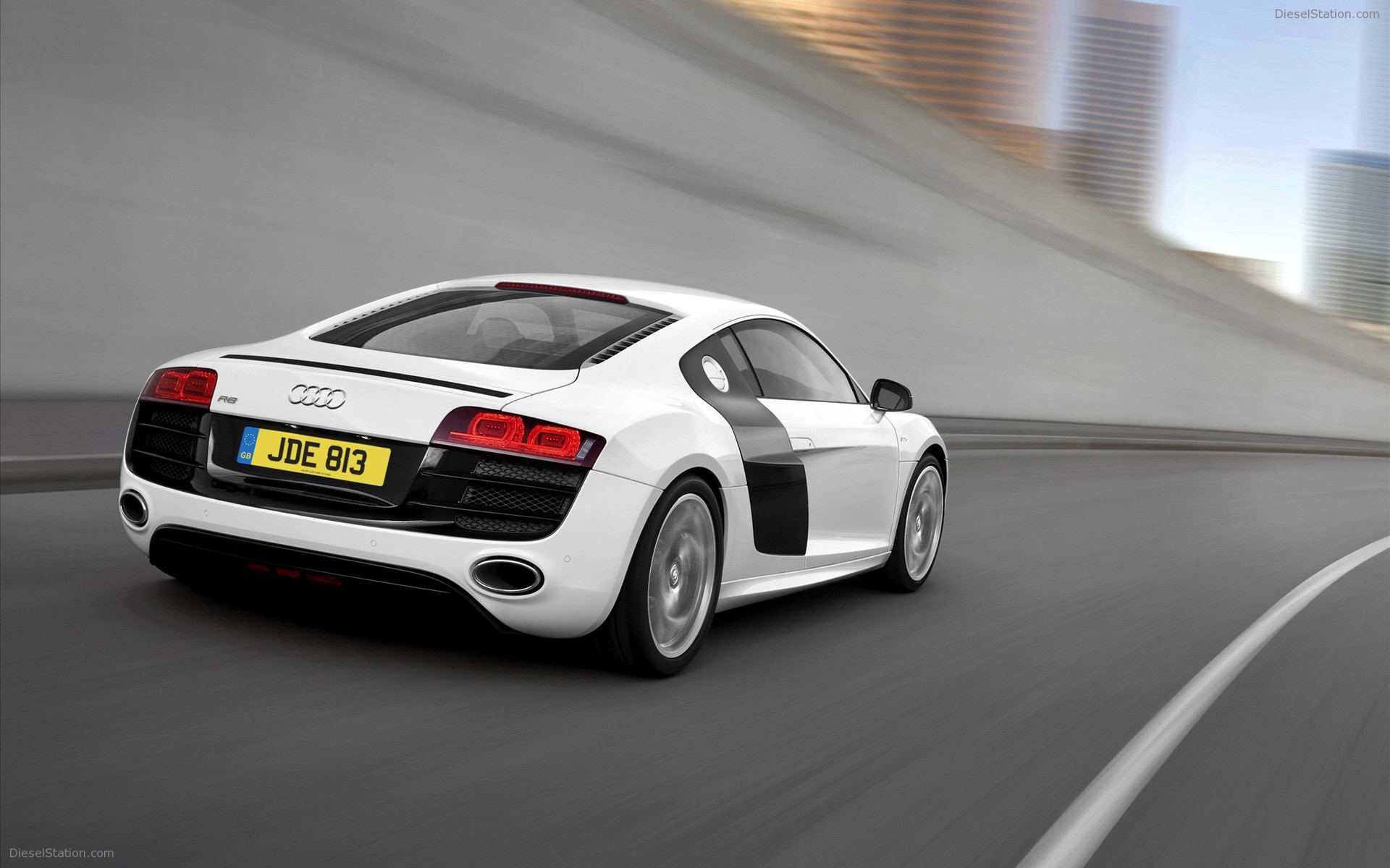 Audi R8 5.2 FSI Quattro New Pictures