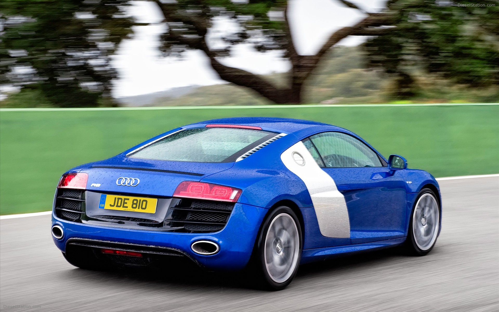 Audi R8 5.2 FSI Quattro New Pictures