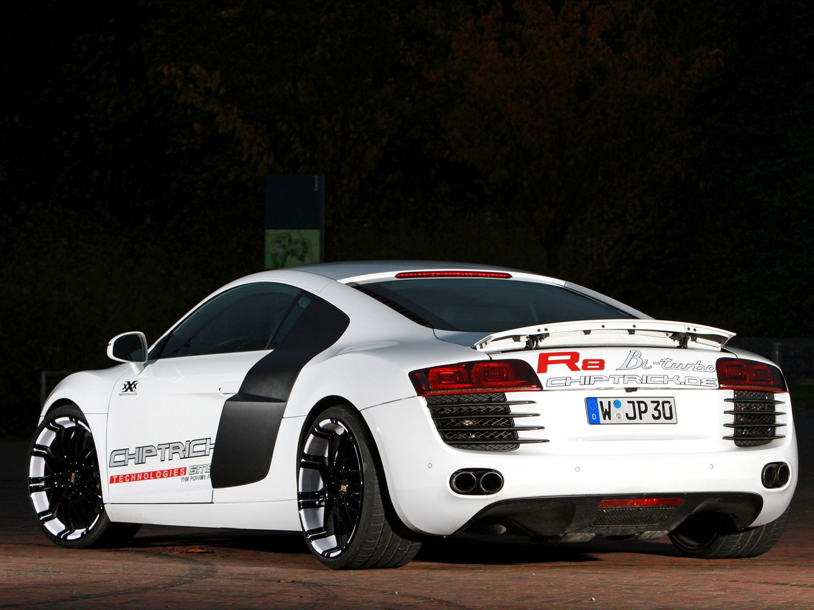 xXx Performance Audi R8 Biturbo 2014