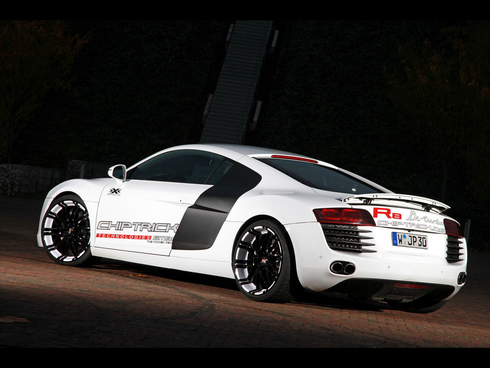 xXx Performance Audi R8 Biturbo 2014