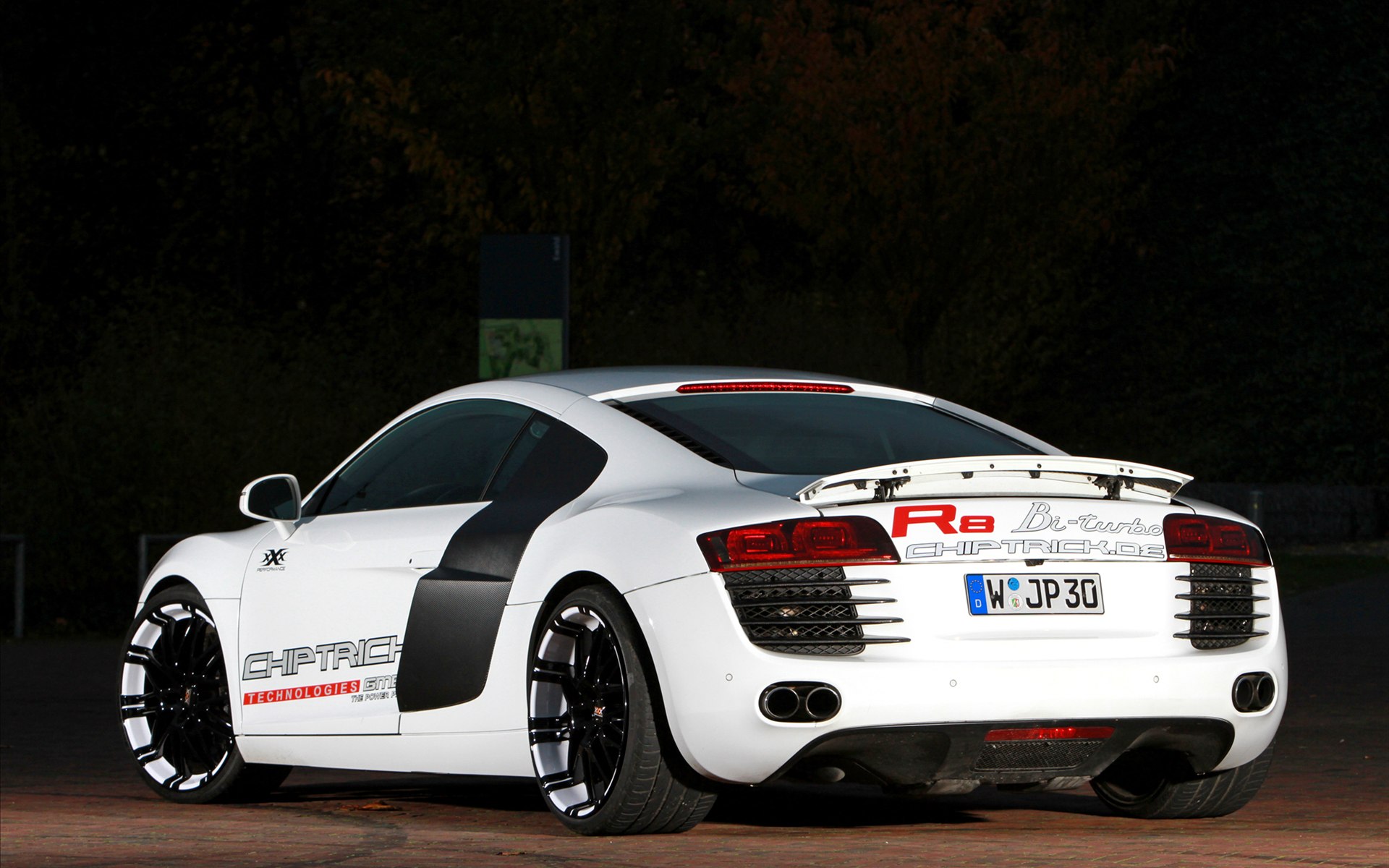 xXx Performance Audi R8 Biturbo 2014