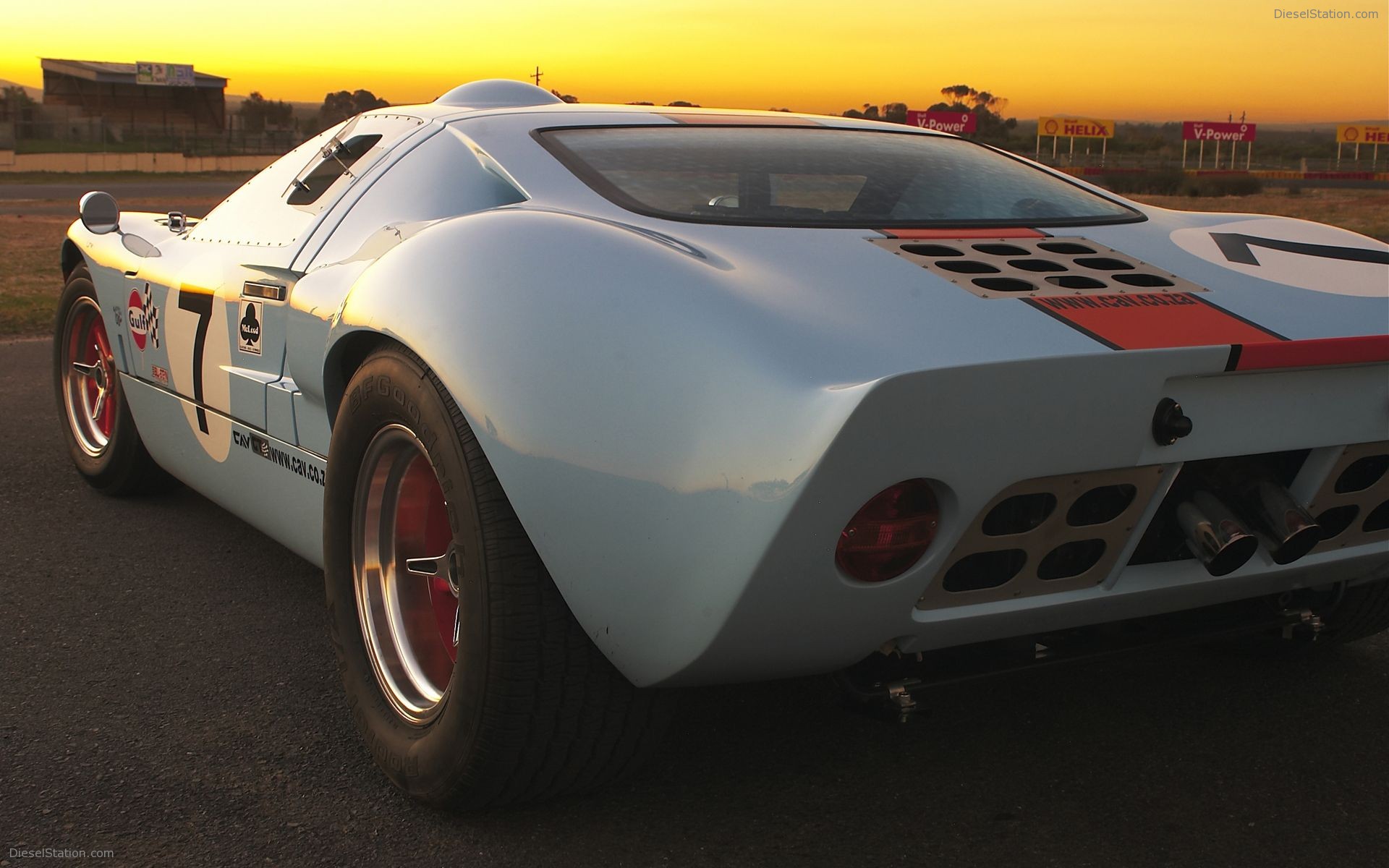 CAV GT Gulf Oil Edition Car Pictures