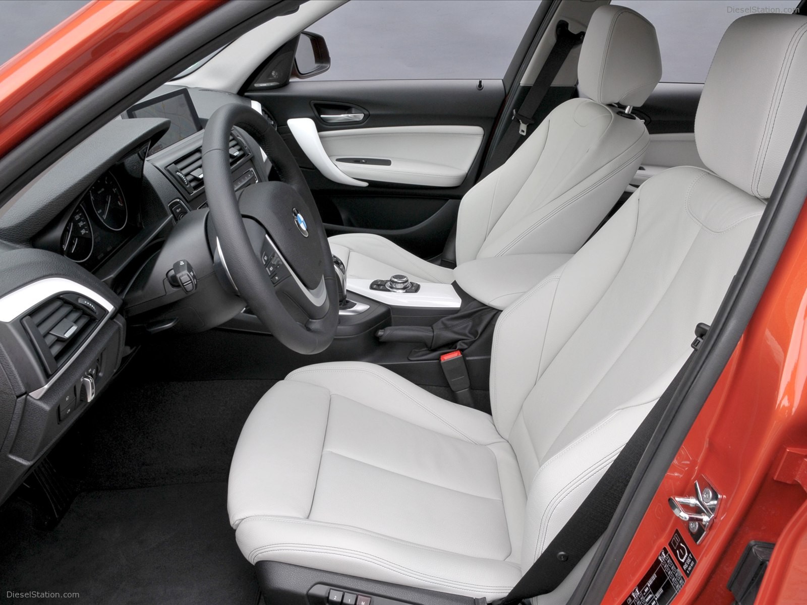 BMW 1-Series Urban Line 2012