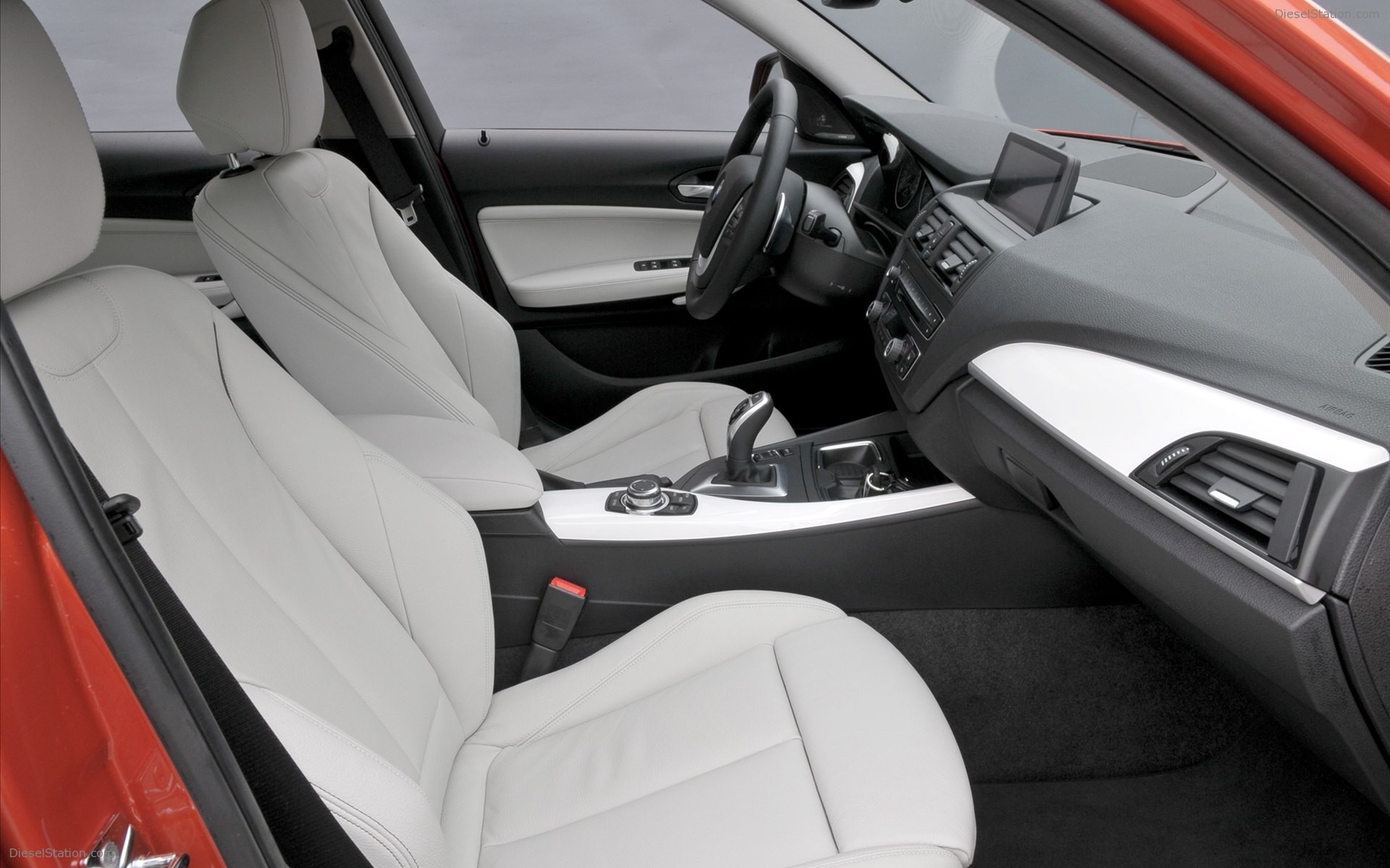 BMW 1-Series Urban Line 2012
