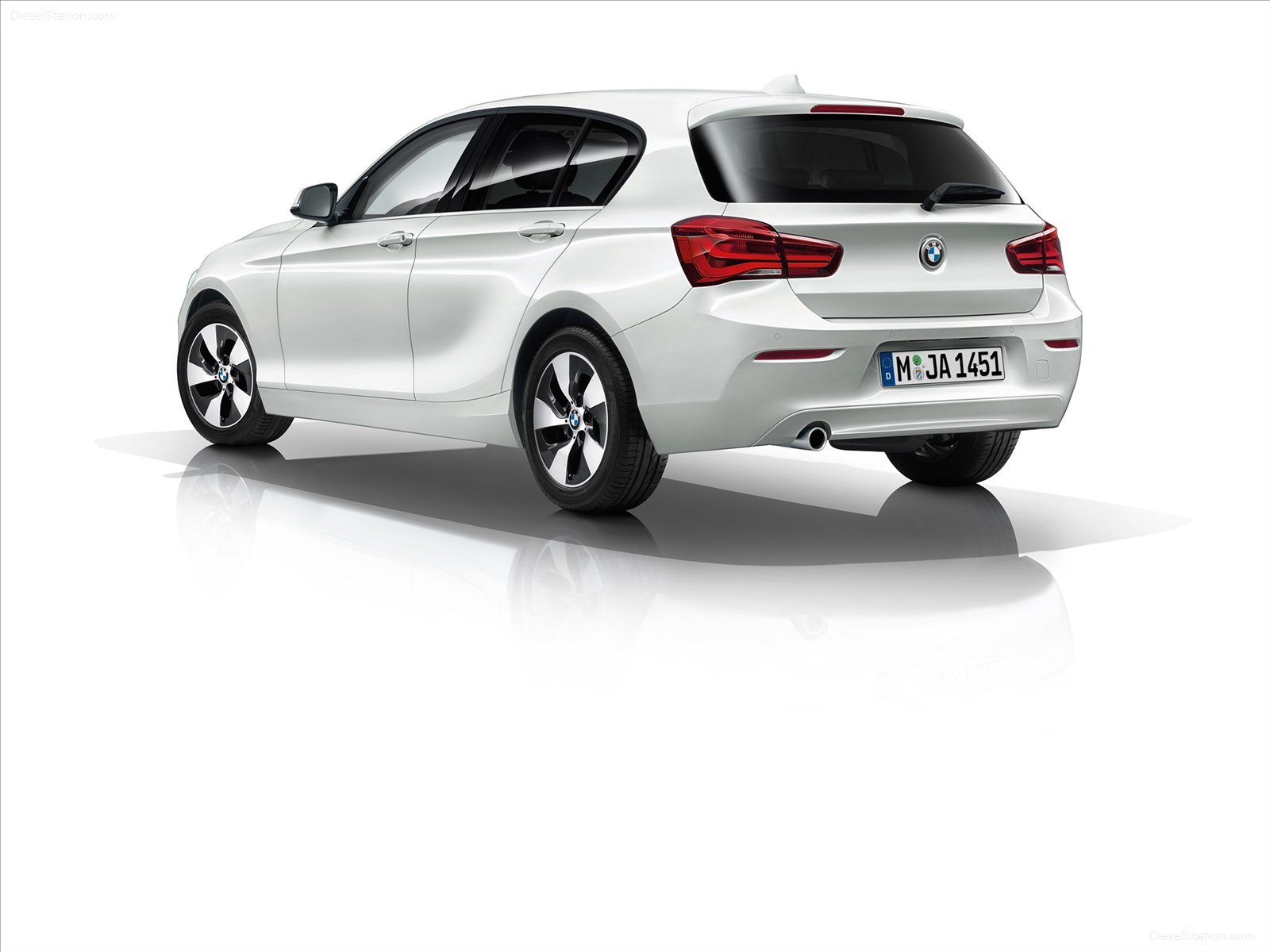 BMW 1-Series 5-Door 2015