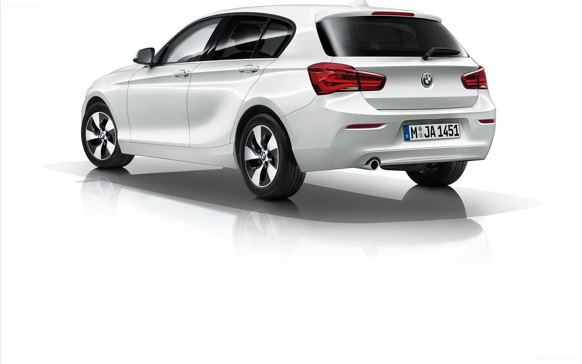 BMW 1-Series 5-Door 2015