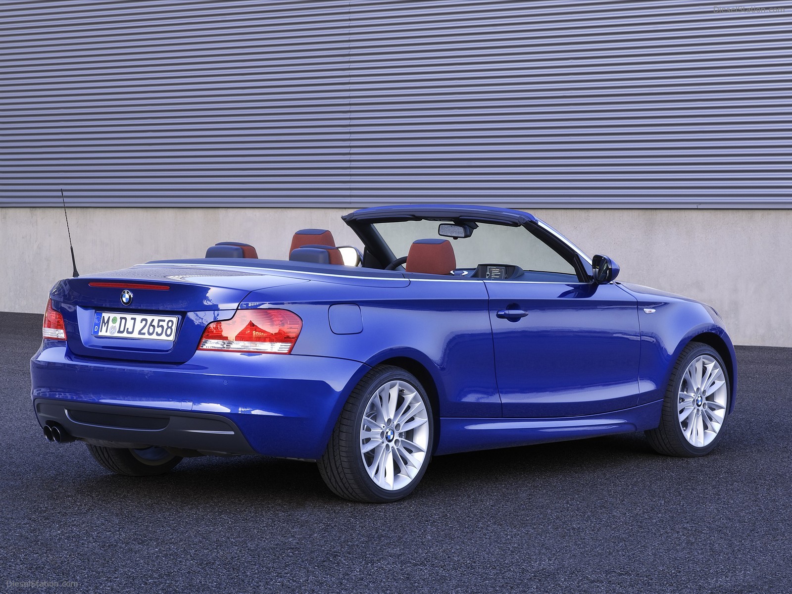 BMW 135i Coupe and Convertible 2011