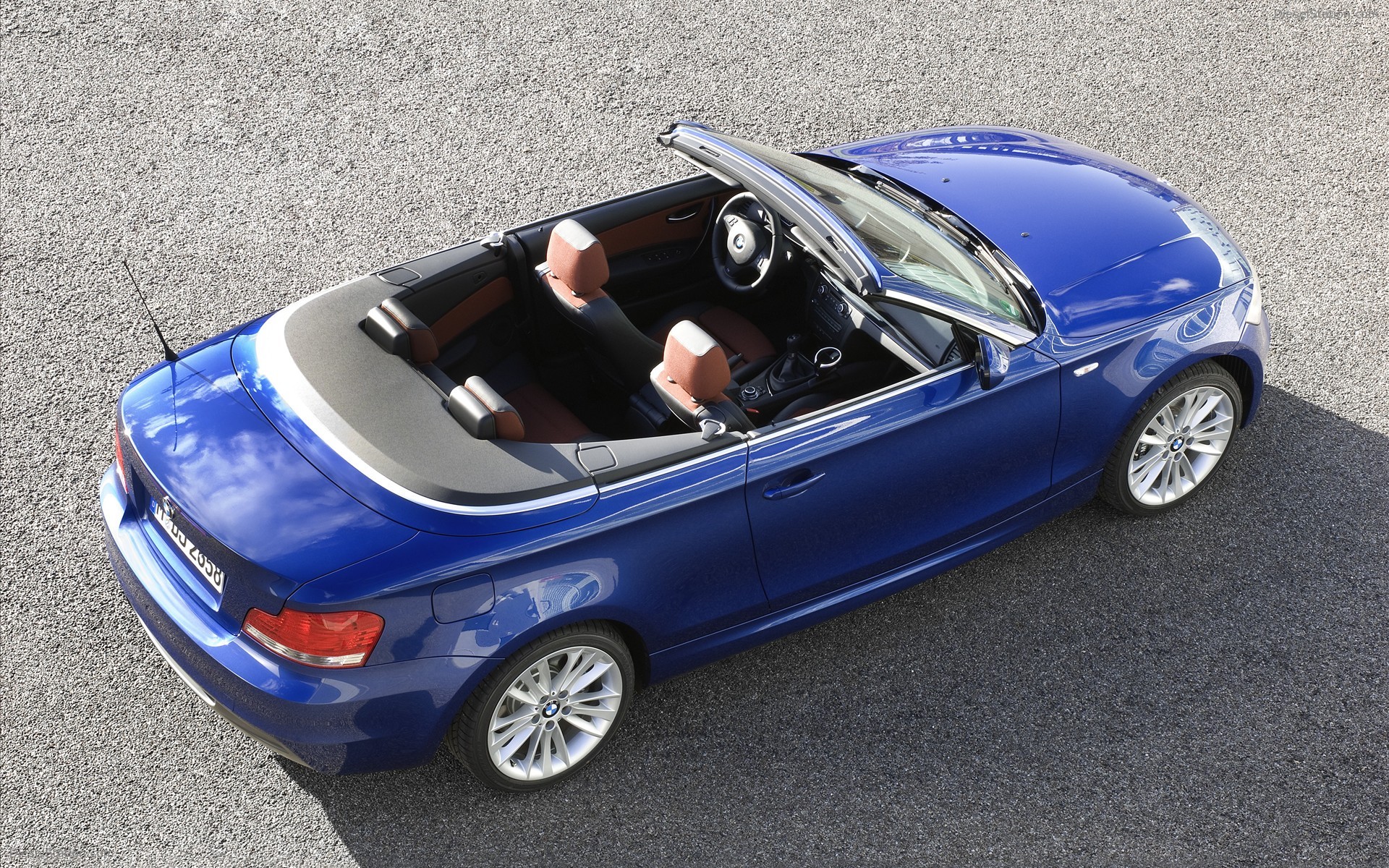 BMW 135i Coupe and Convertible 2011