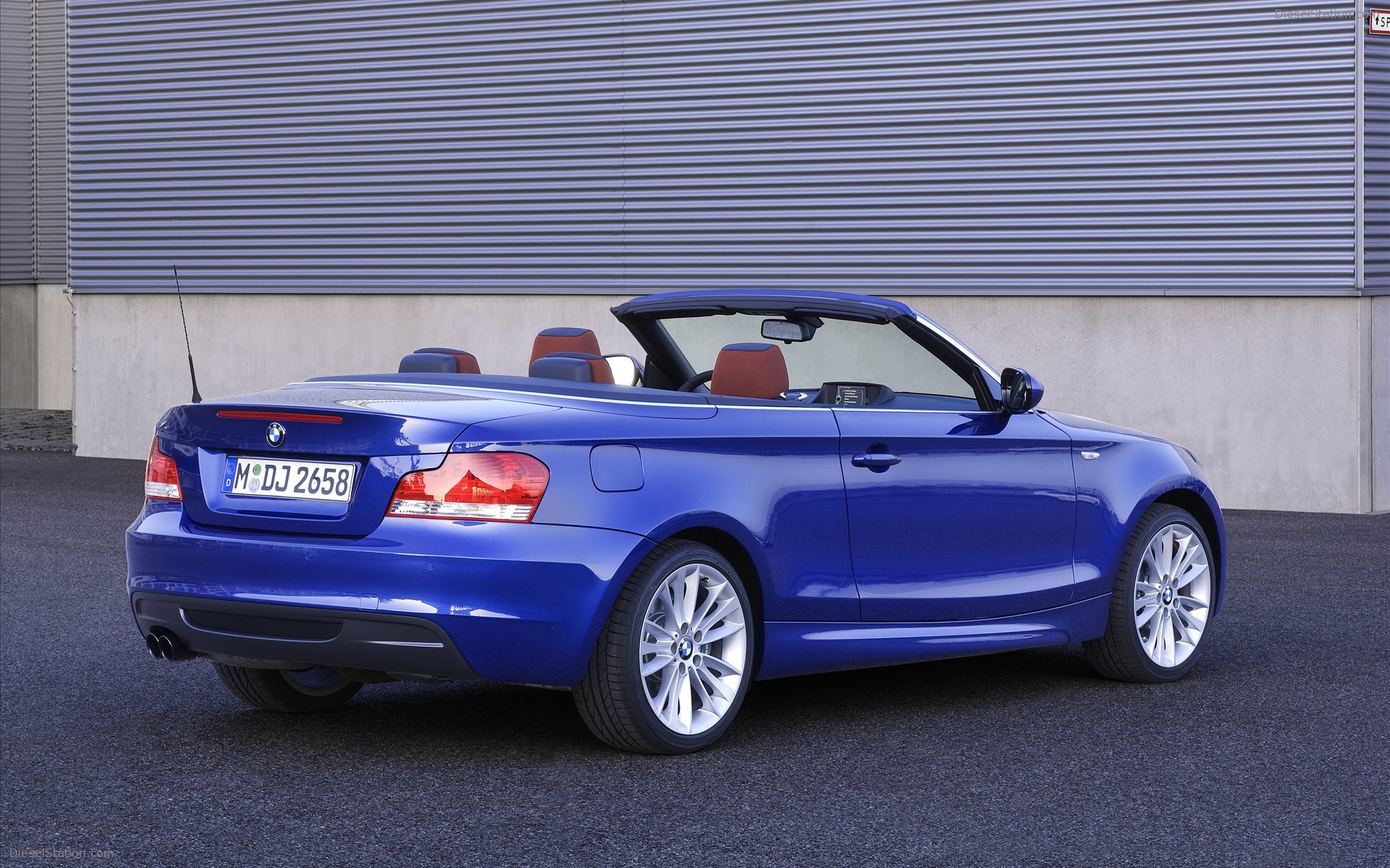 BMW 135i Coupe and Convertible 2011