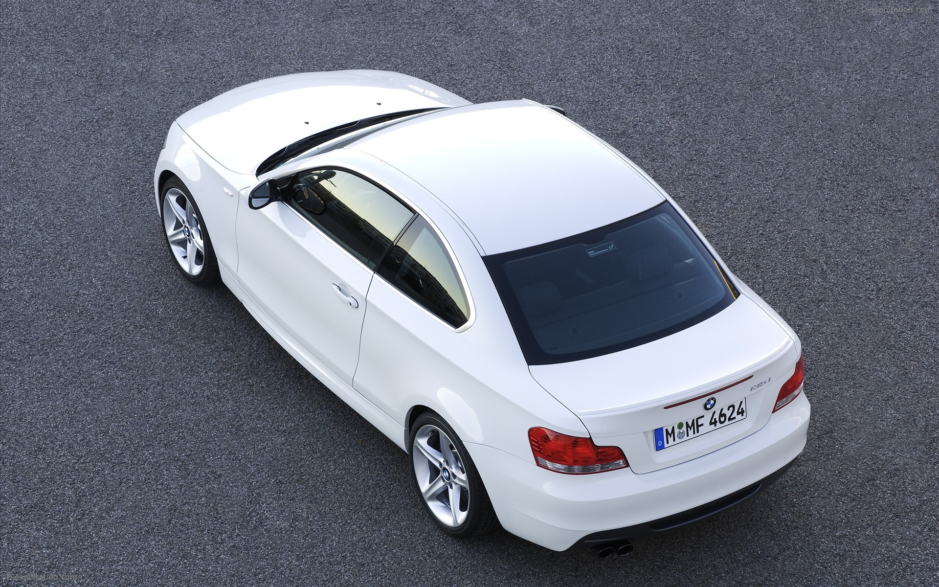 BMW 135i Coupe and Convertible 2011