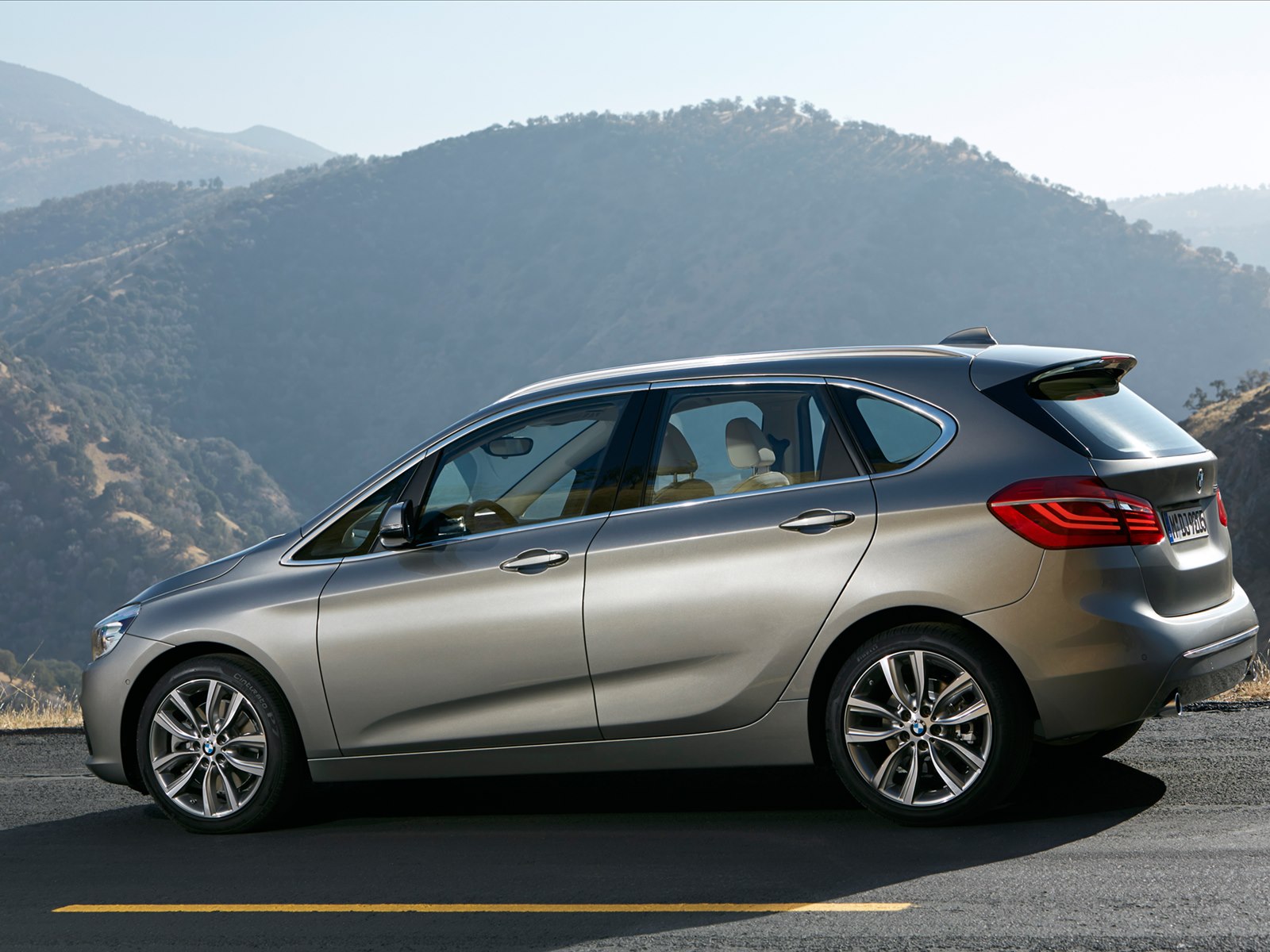 BMW 2-Series Active Tourer 2015