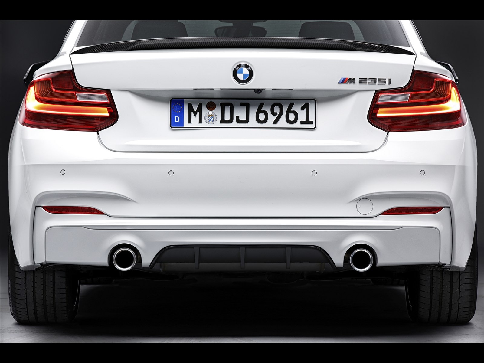 BMW 2-Series Coupe with M Performance Parts 2014 BMW 2-Series Coupe with M Performance Parts 2014