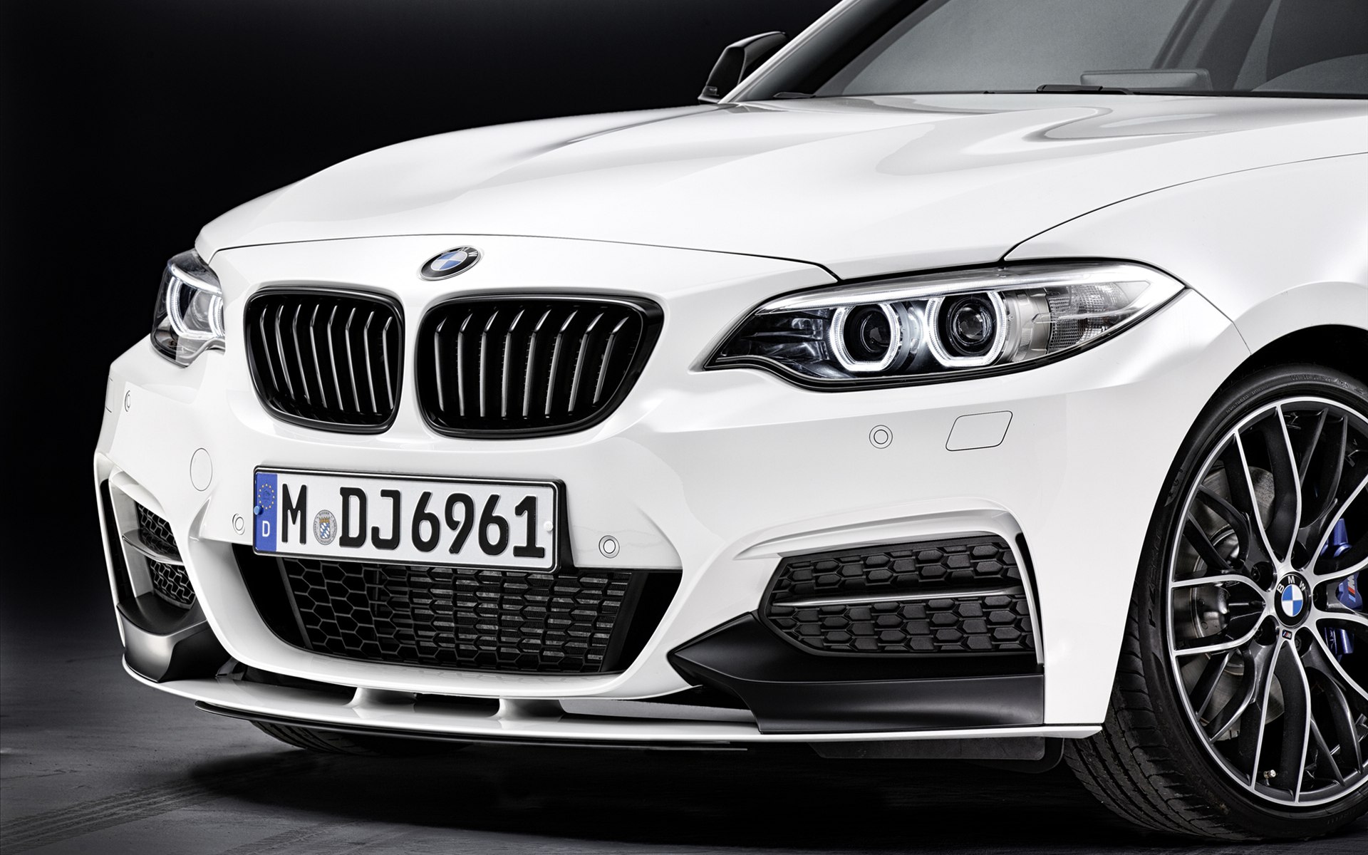 BMW 2-Series Coupe with M Performance Parts 2014 BMW 2-Series Coupe with M Performance Parts 2014