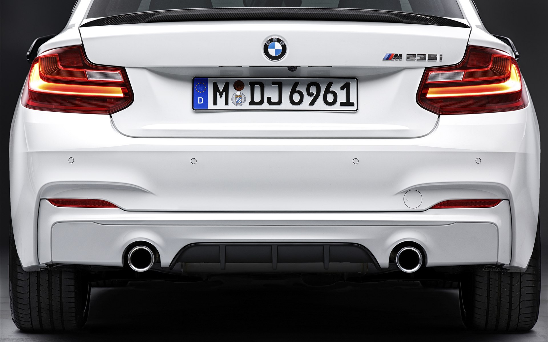 BMW 2-Series Coupe with M Performance Parts 2014 BMW 2-Series Coupe with M Performance Parts 2014