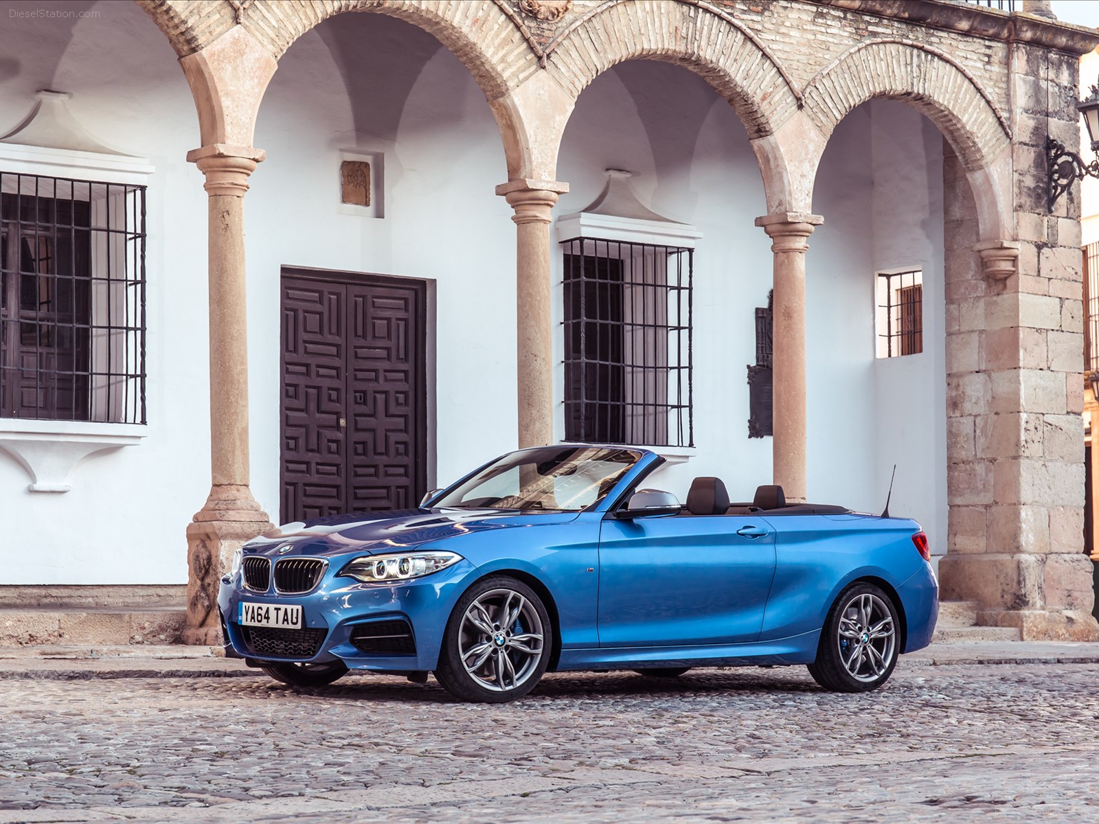 BMW M235i Convertible 2015