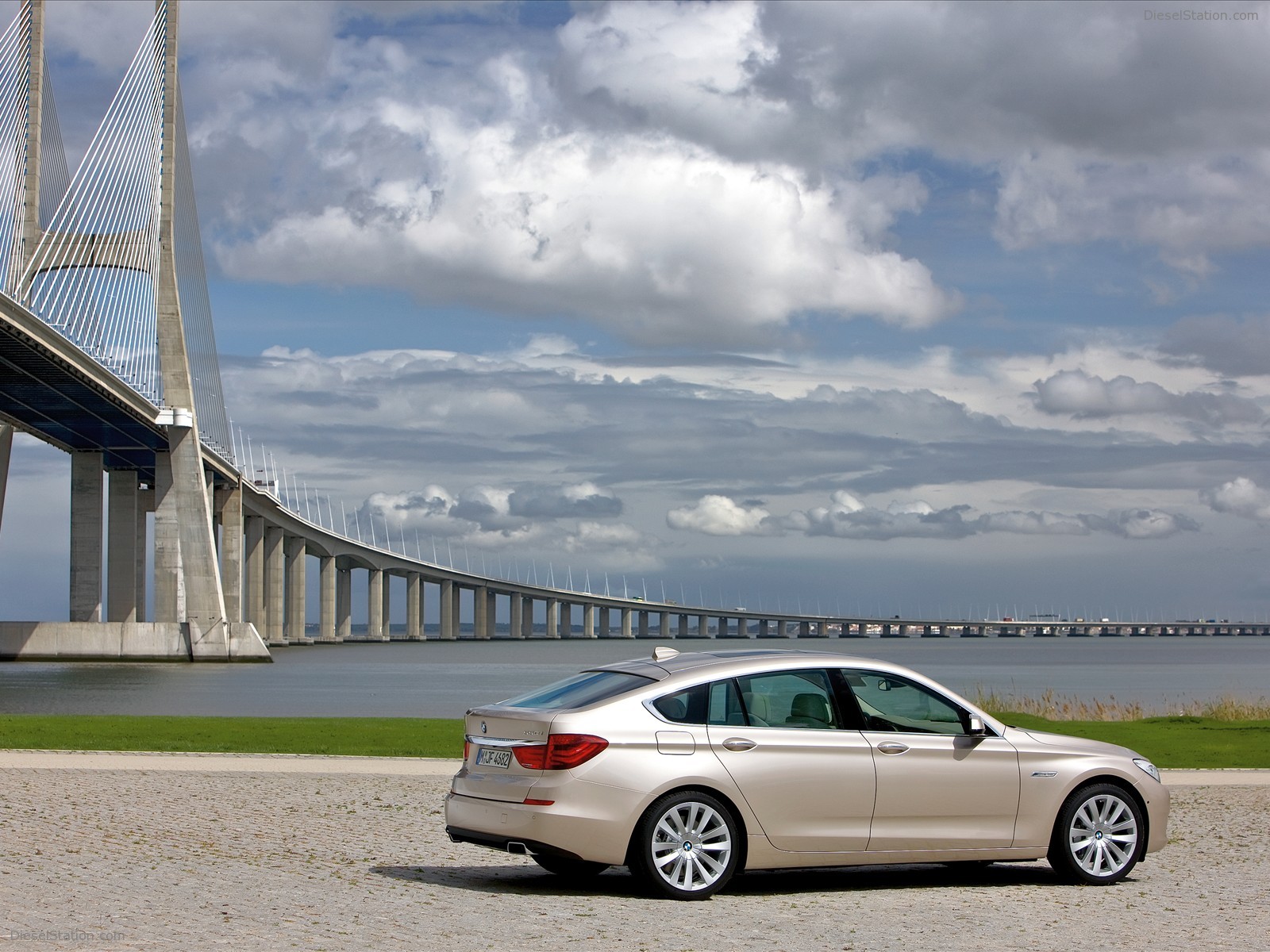 2010 BMW 5 Series Gran Turismo