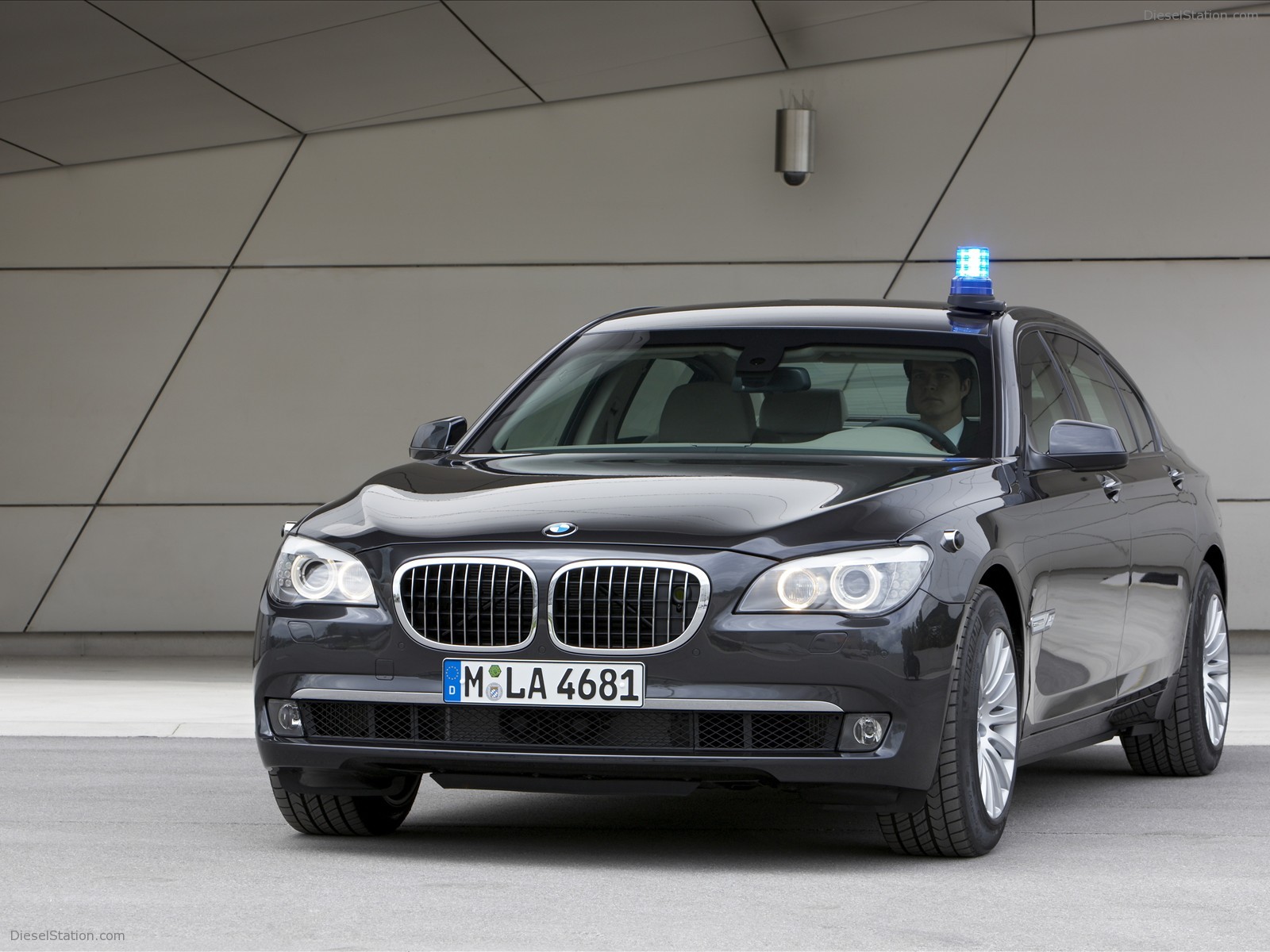 2010 BMW 7-Series High Security