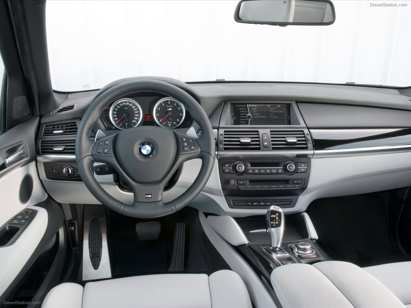 2010 BMW X5 M