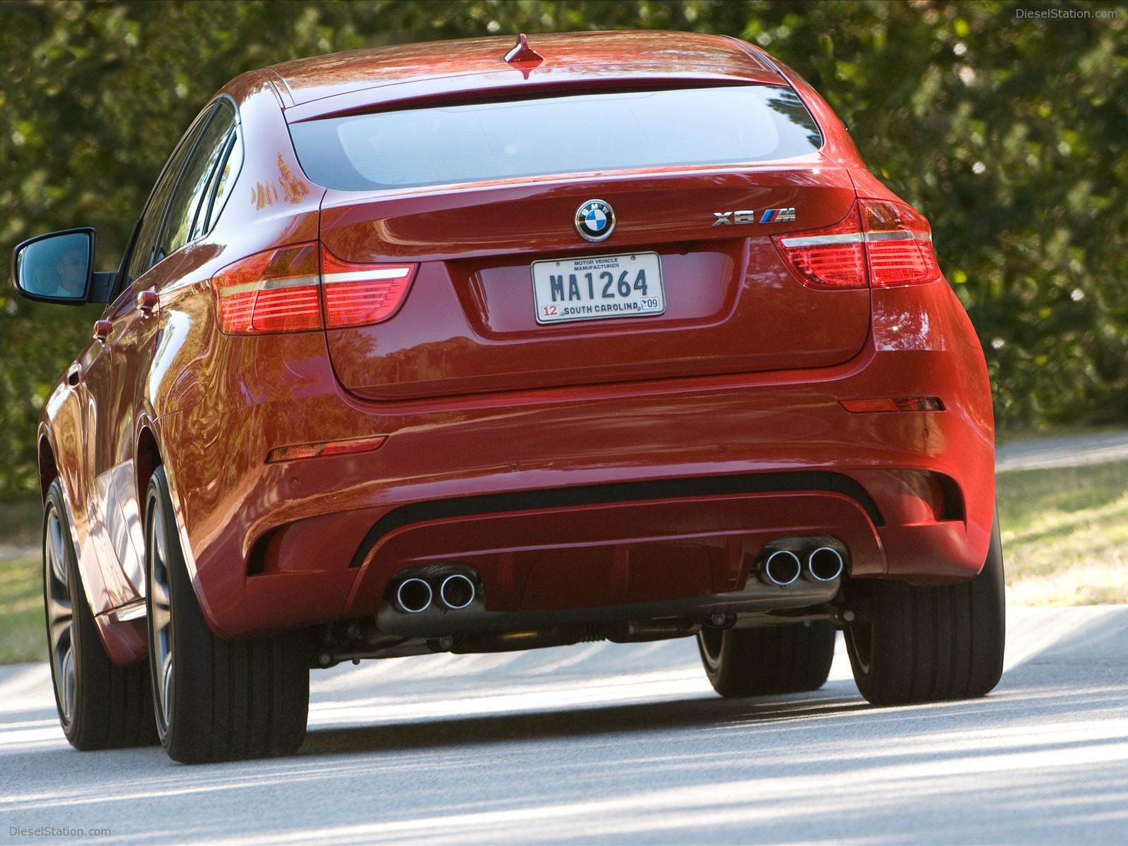 2010 BMW X6 M
