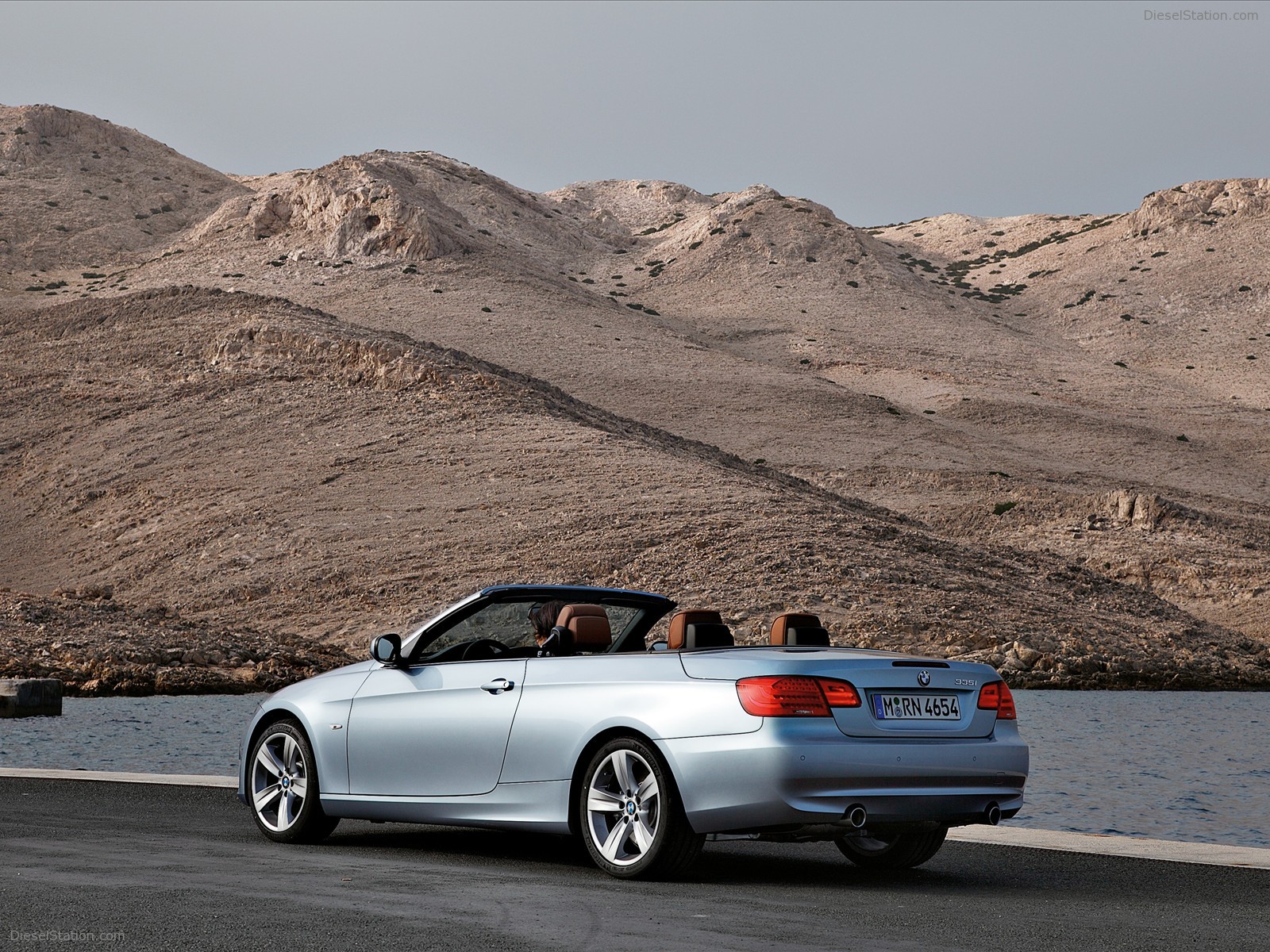 BMW Series 3 Coupe and Convertible 2011