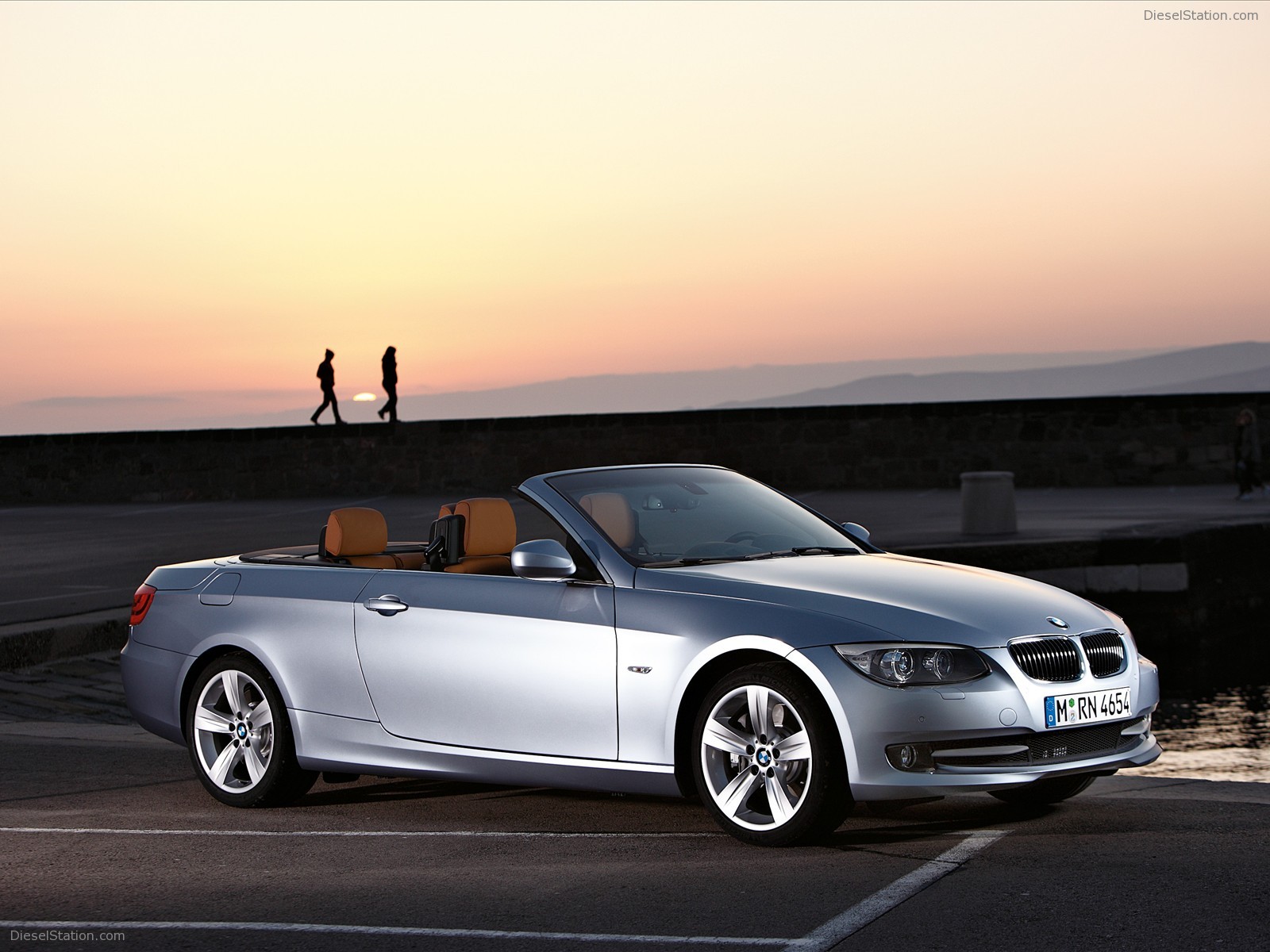 BMW Series 3 Coupe and Convertible 2011 BMW Series 3 Coupe and Convertible 2011