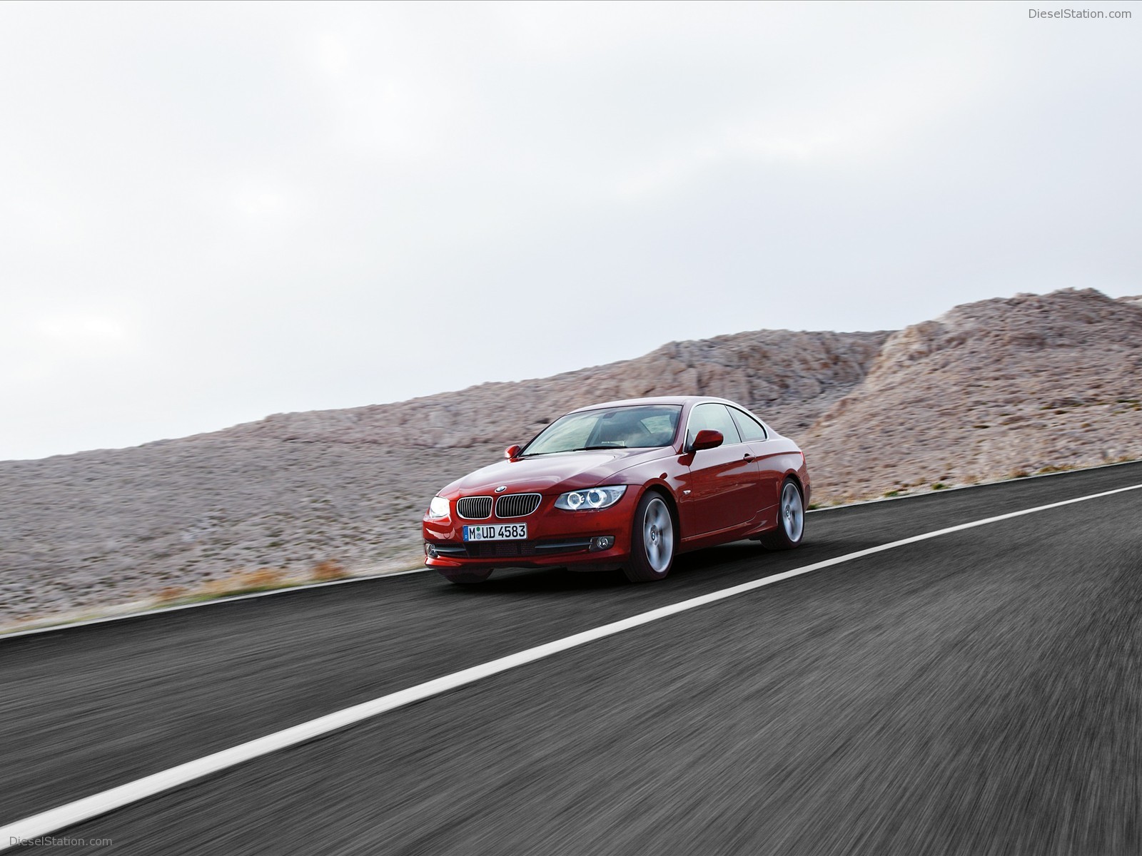 BMW Series 3 Coupe and Convertible 2011 BMW Series 3 Coupe and Convertible 2011