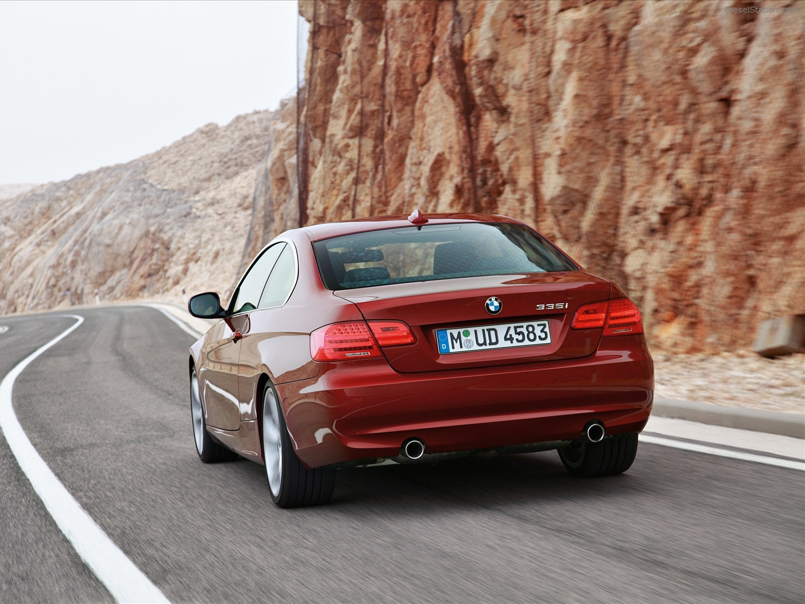 BMW Series 3 Coupe and Convertible 2011