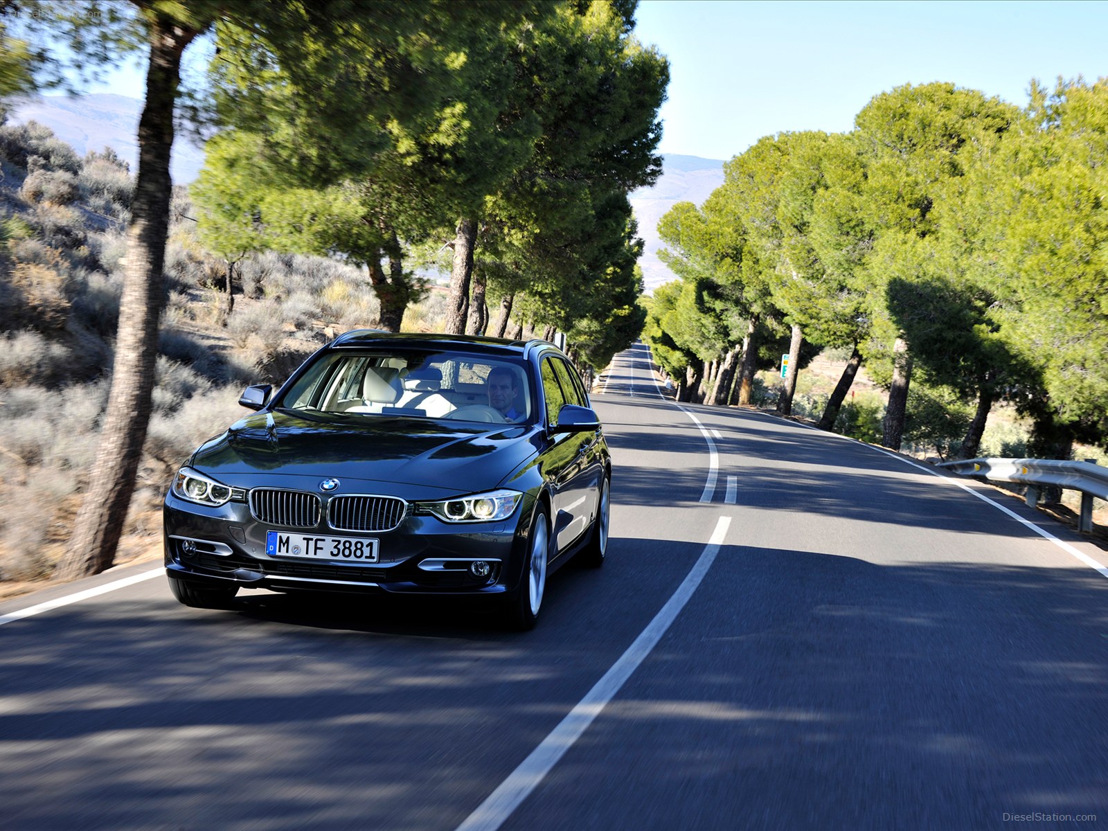 BMW 3 Series Sports Wagon 2013