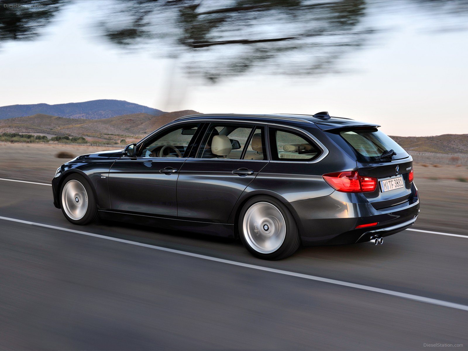 BMW 3 Series Sports Wagon 2013