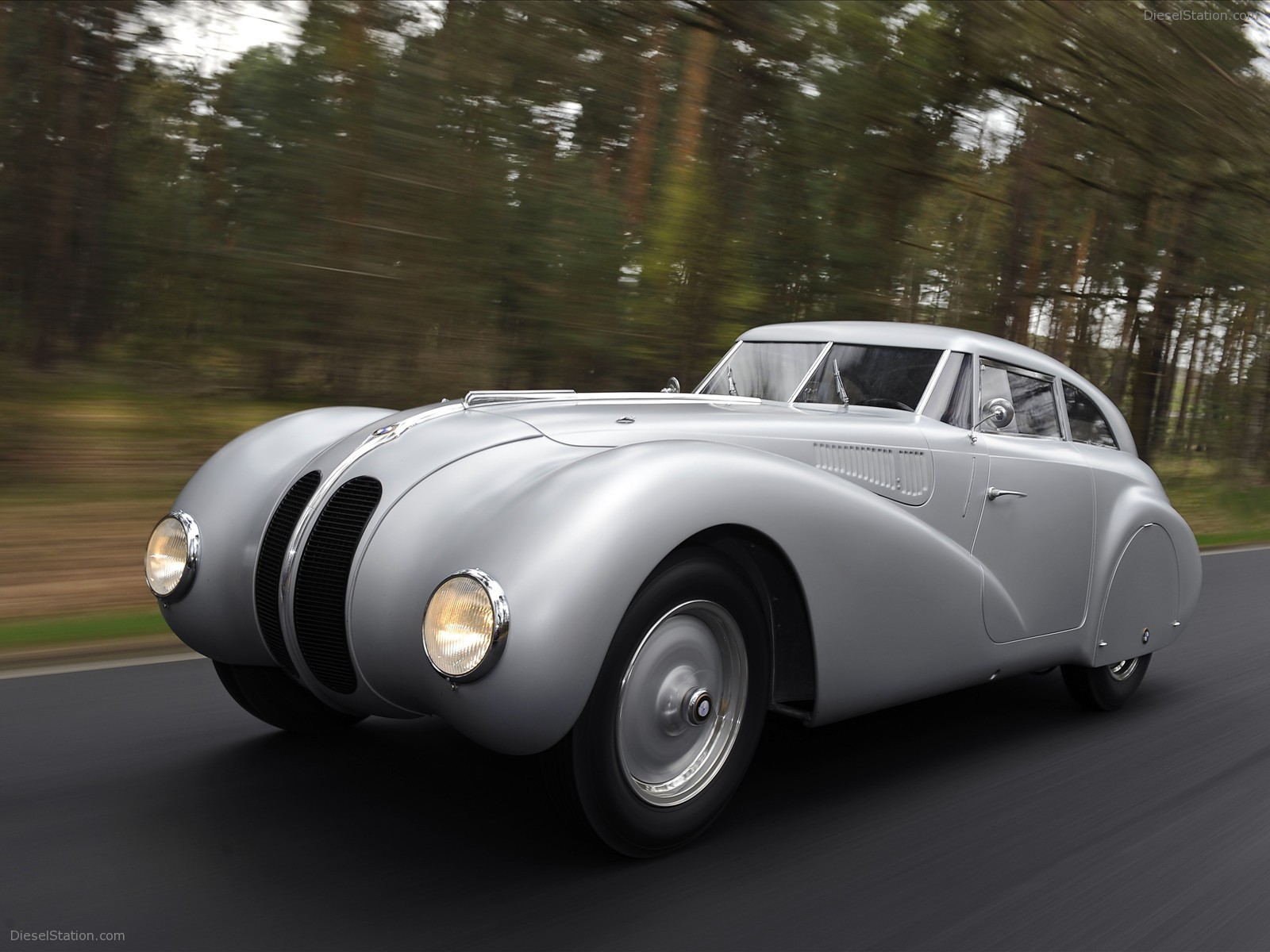 BMW 328 Kamm Coupe - 1940 Mille Miglia BMW 328 Kamm Coupe - 1940 Mille Miglia