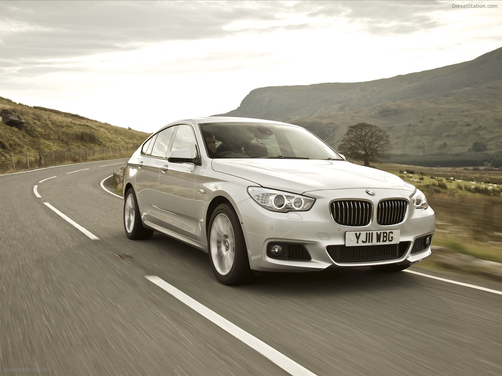 BMW 5 Series Gran Turismo M Sport 2011