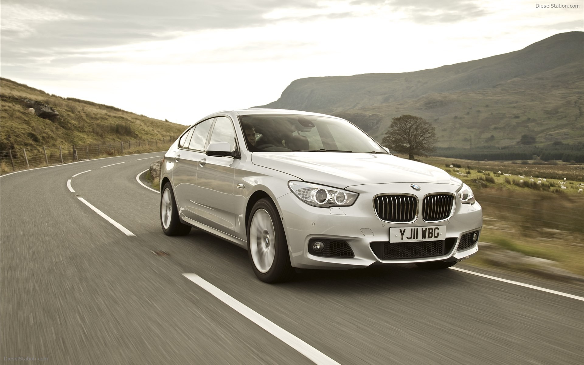 BMW 5 Series Gran Turismo M Sport 2011