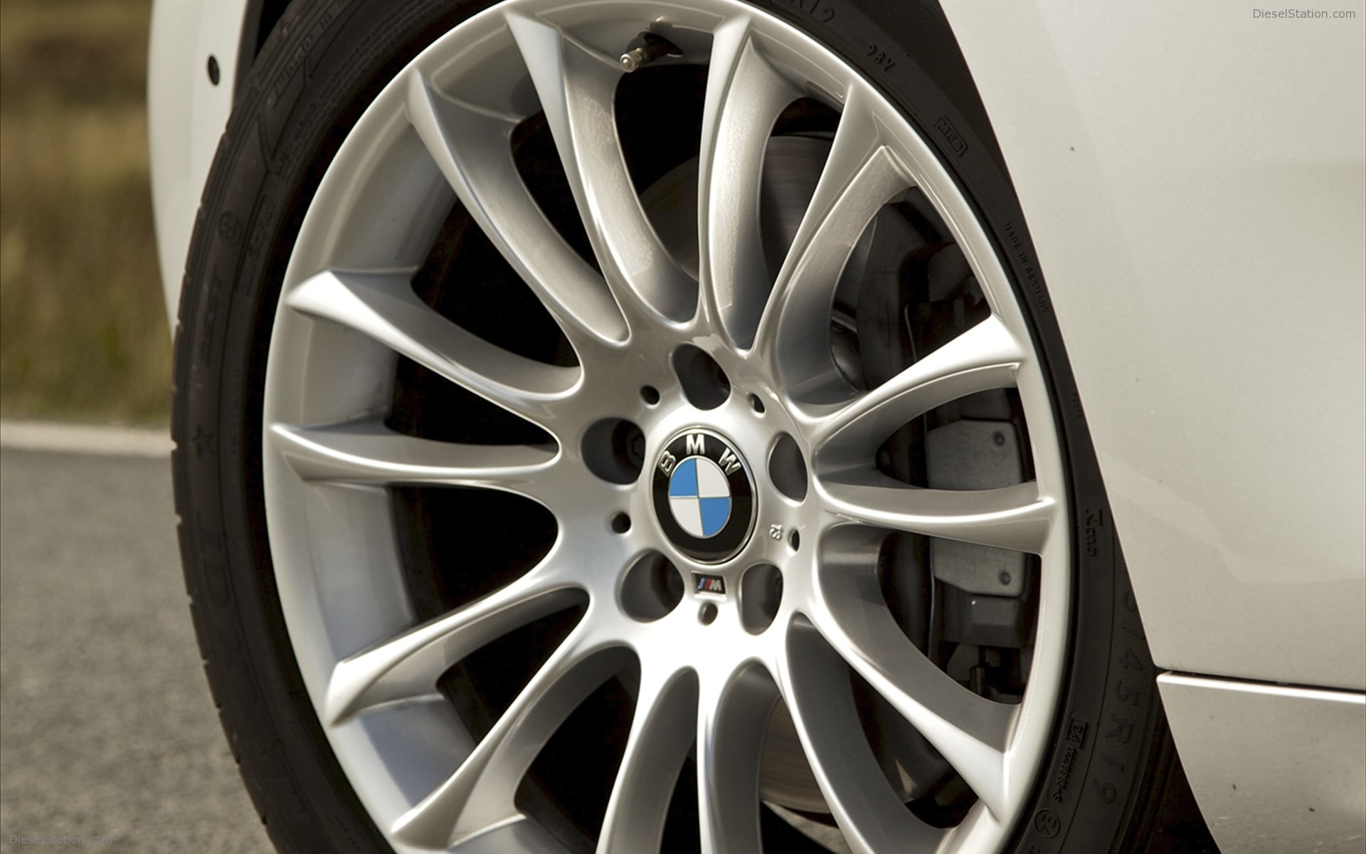 BMW 5 Series Gran Turismo M Sport 2011