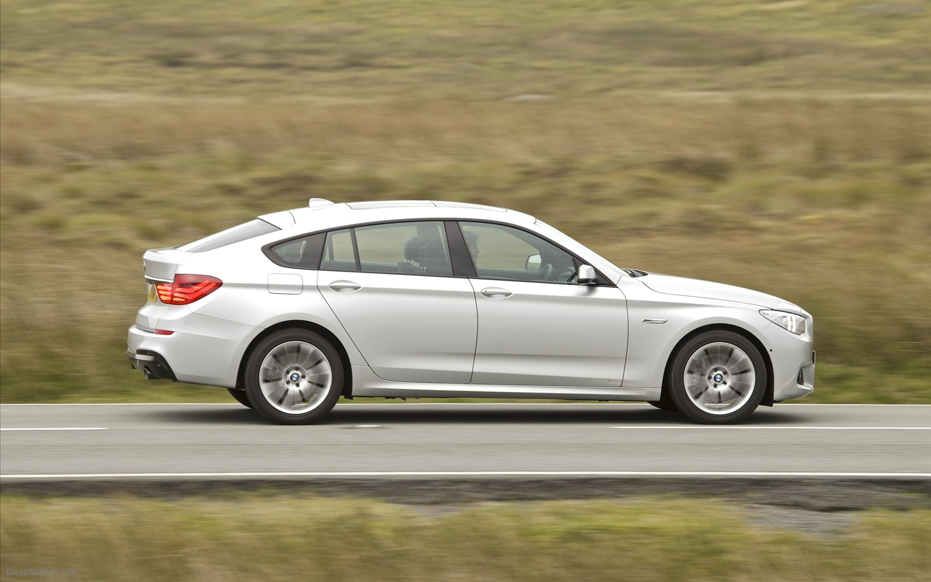 BMW 5 Series Gran Turismo M Sport 2011