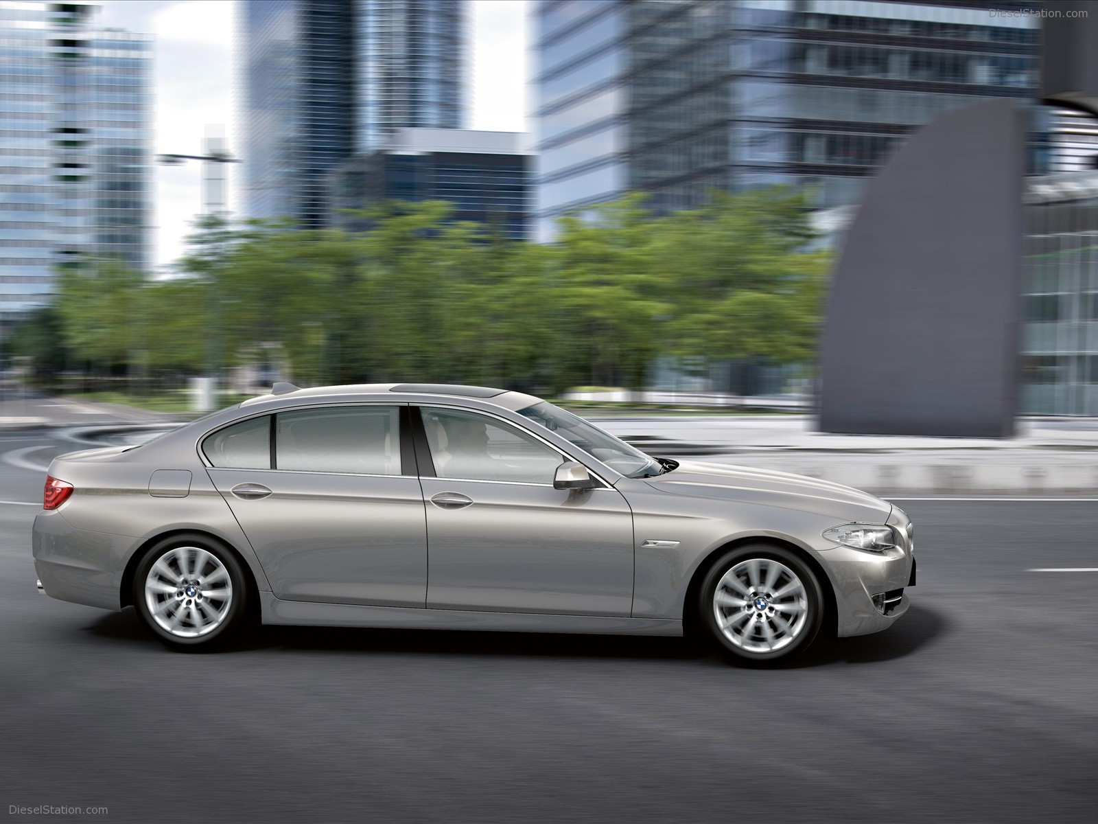 BMW 5-Series Long Wheelbase 2011