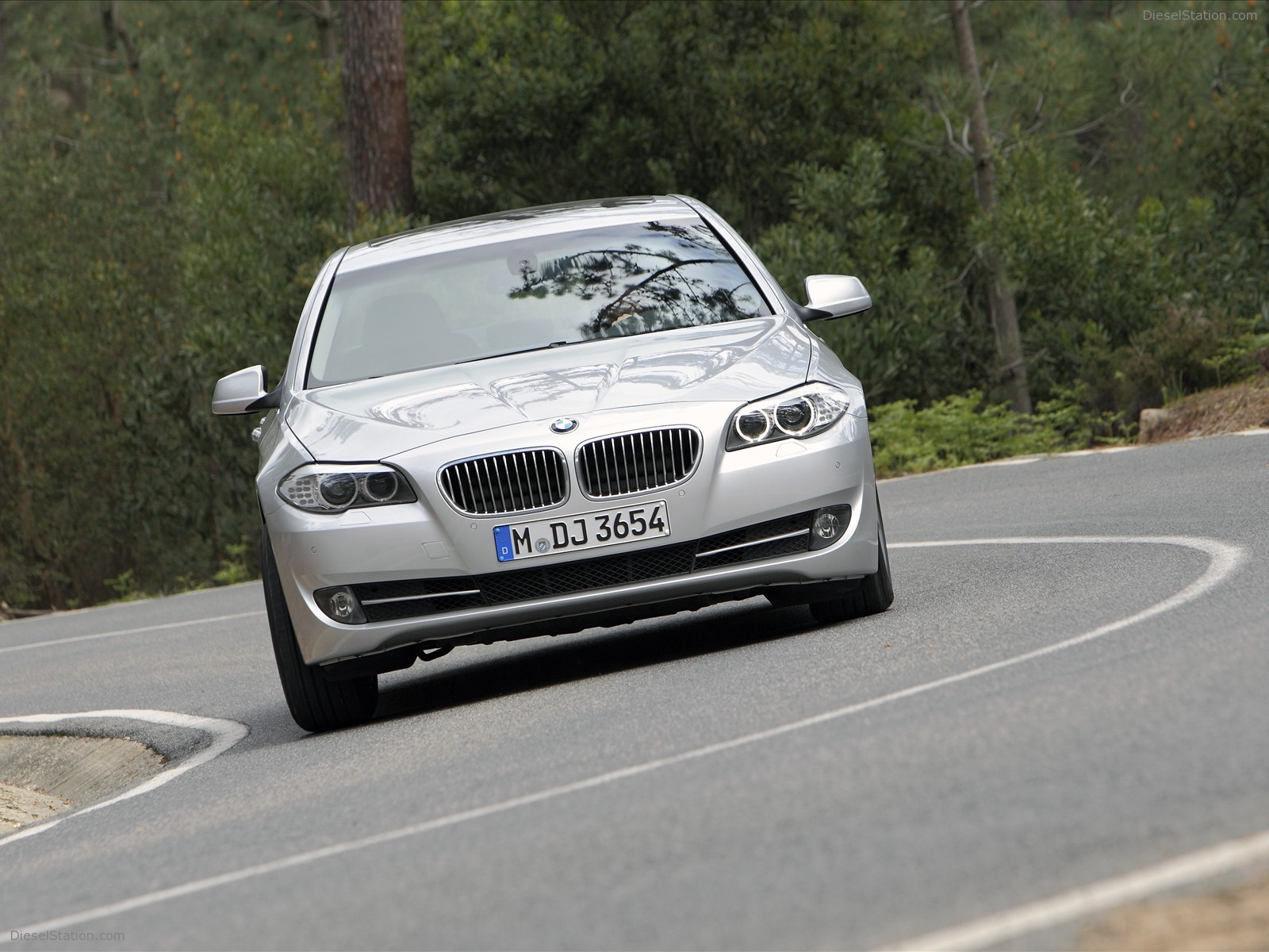 BMW 5-Series Long Wheelbase 2011