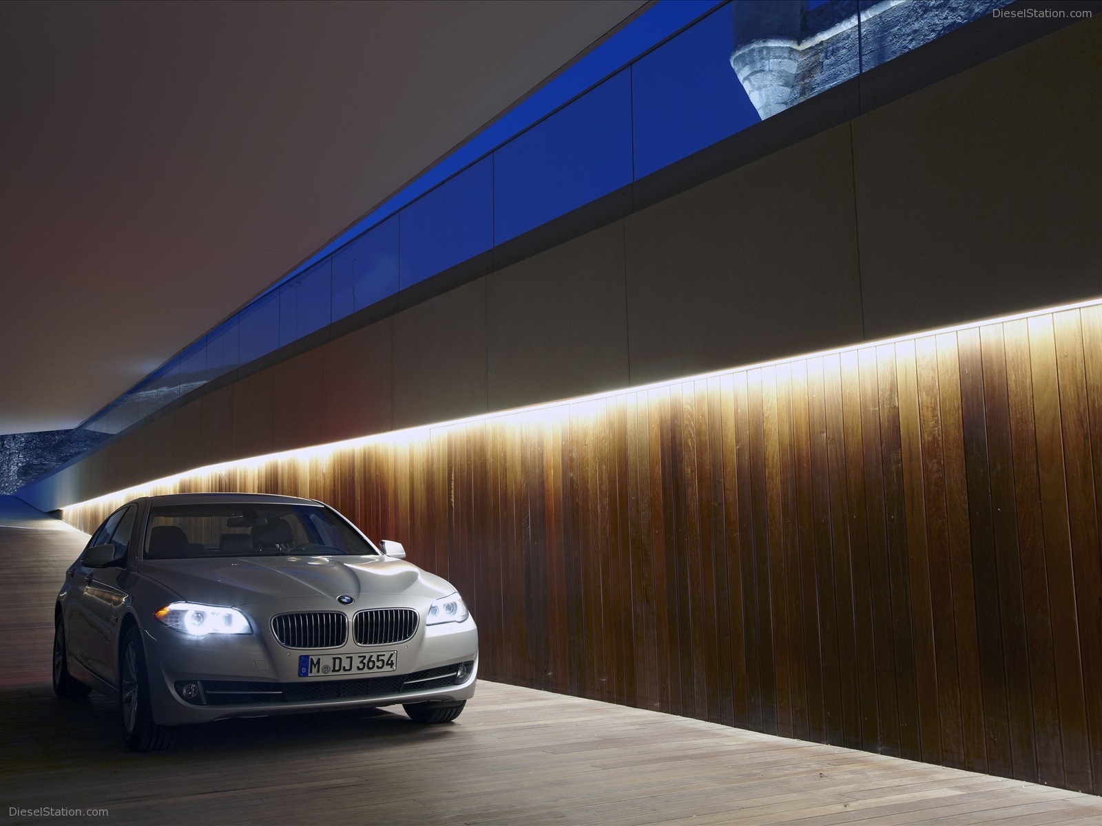 BMW 5-Series Long Wheelbase 2011