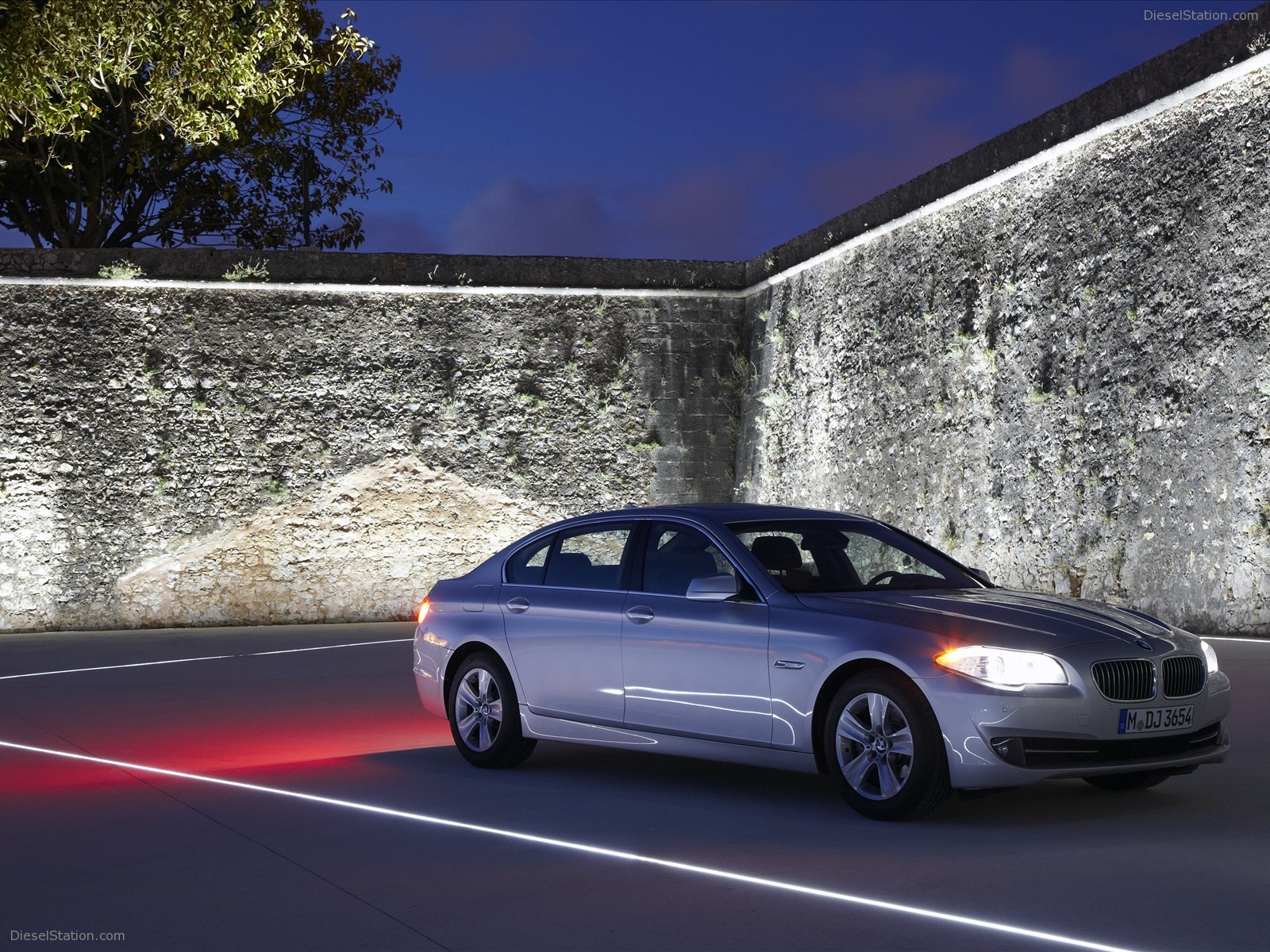 BMW 5-Series Long Wheelbase 2011