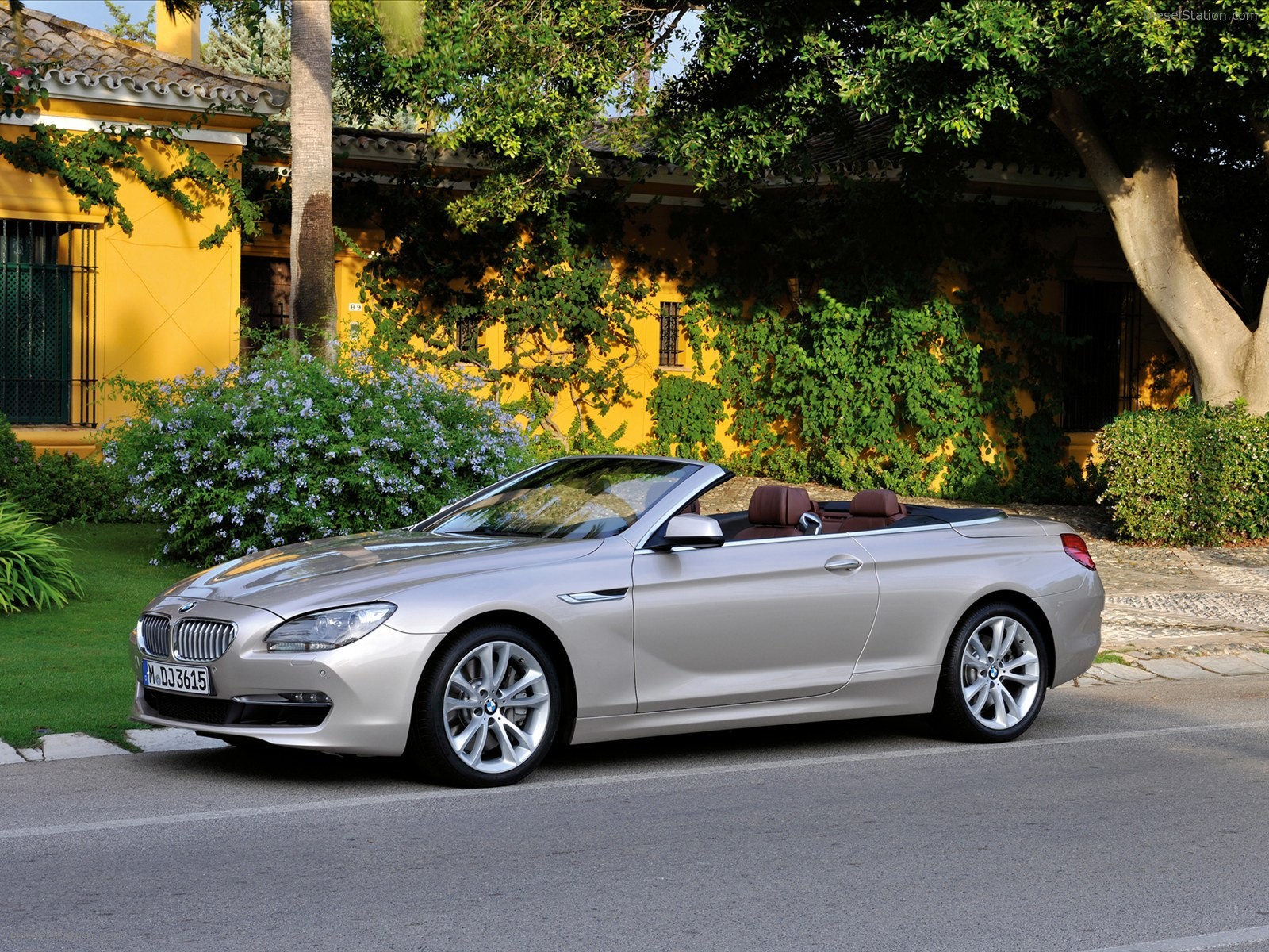 BMW 650i Convertible 2012