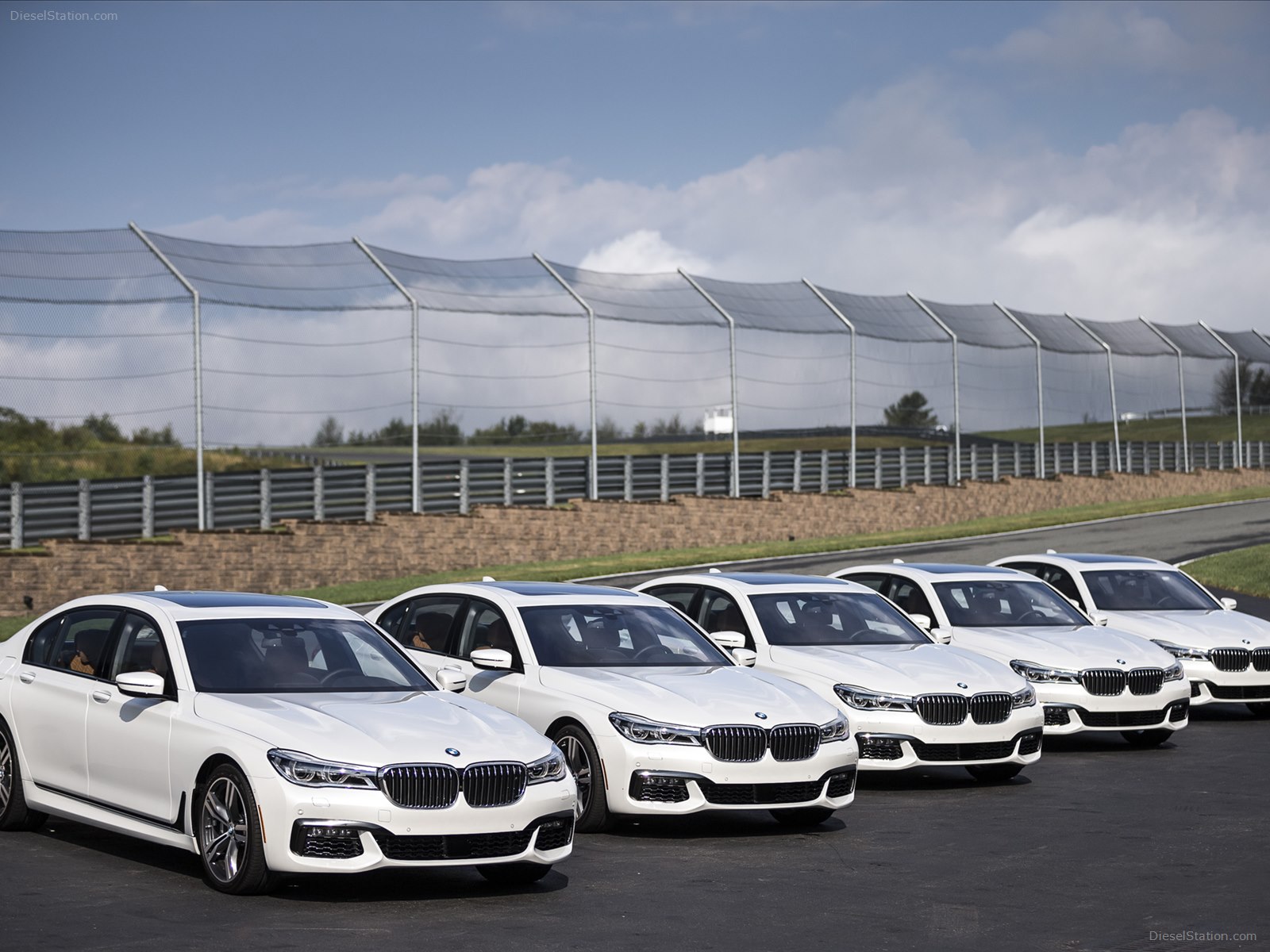 BMW 7 Series UK Version 2016