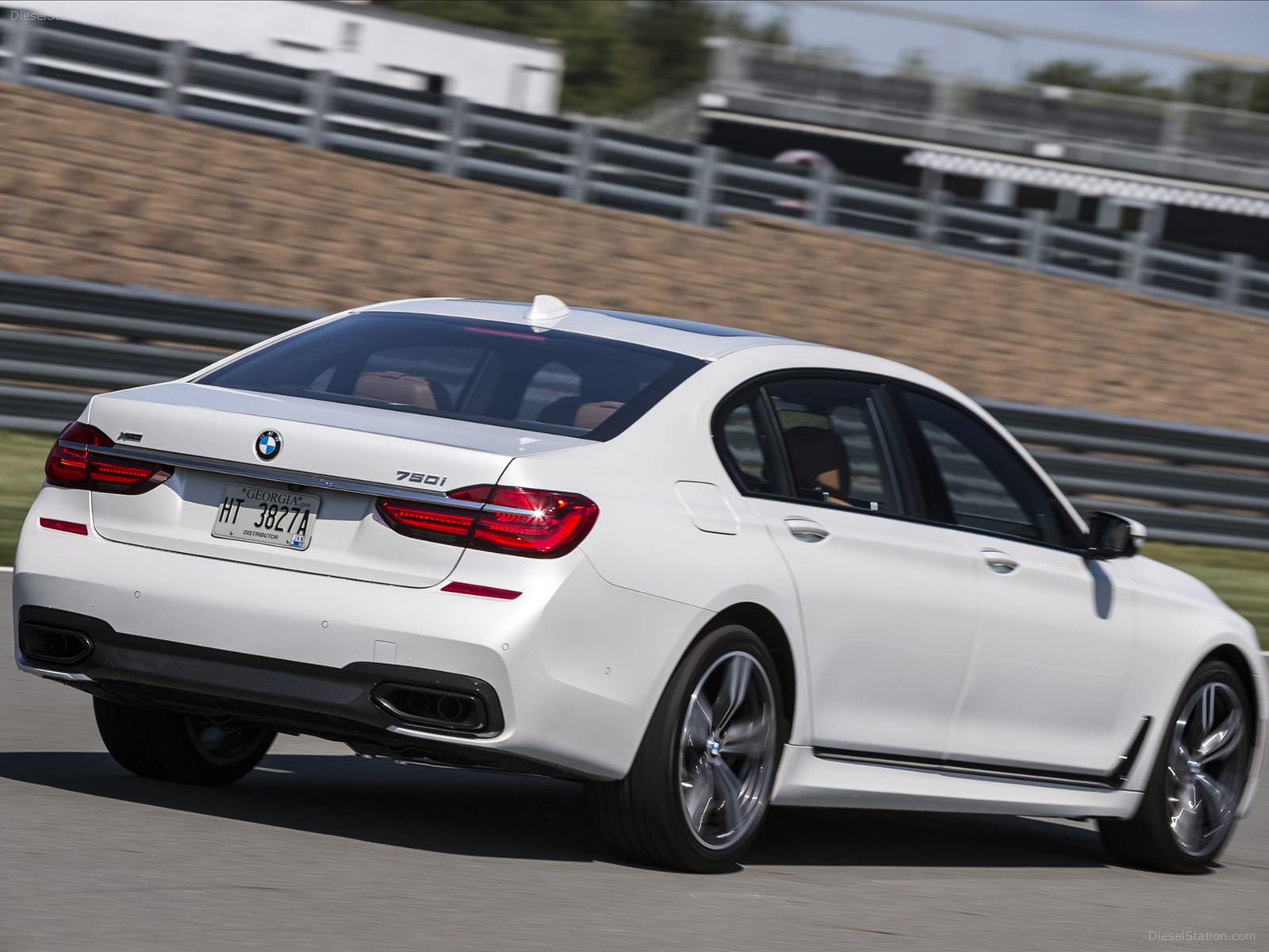 BMW 7 Series UK Version 2016