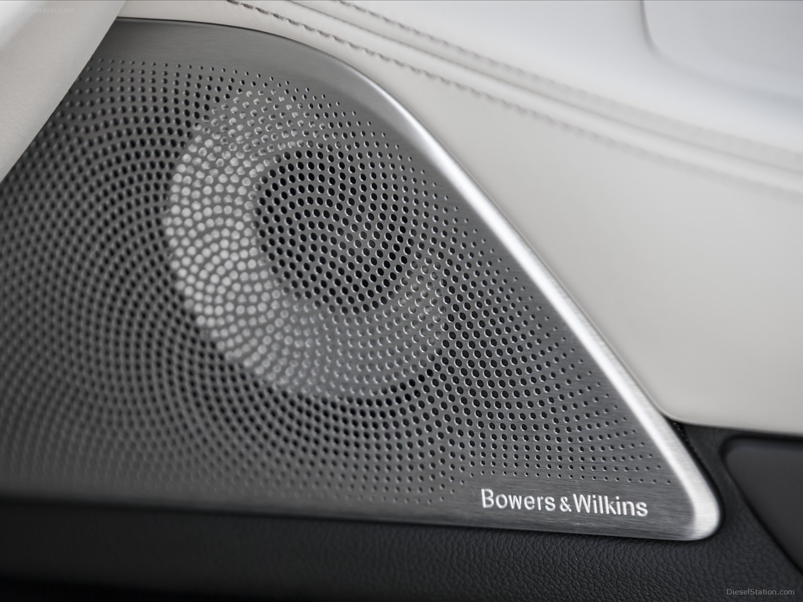 BMW 7 Series UK Version 2016