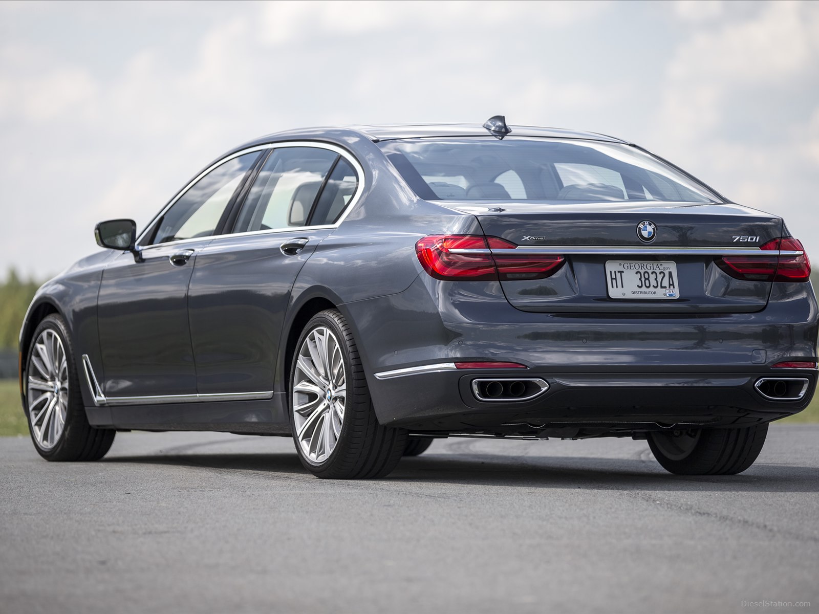 BMW 7 Series UK Version 2016