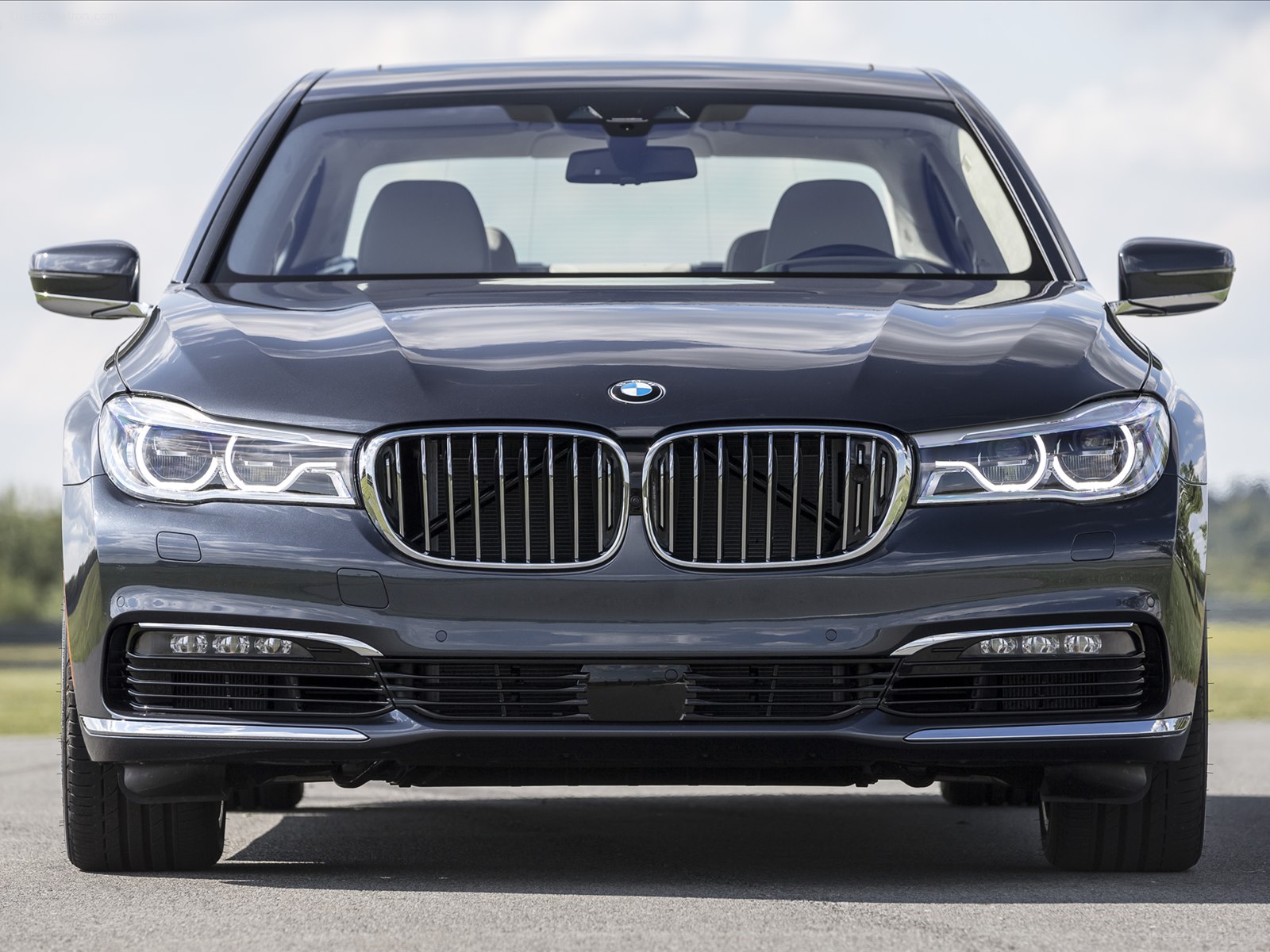 BMW 7 Series UK Version 2016