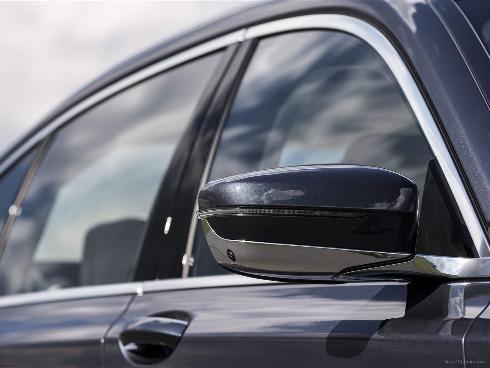 BMW 7 Series UK Version 2016