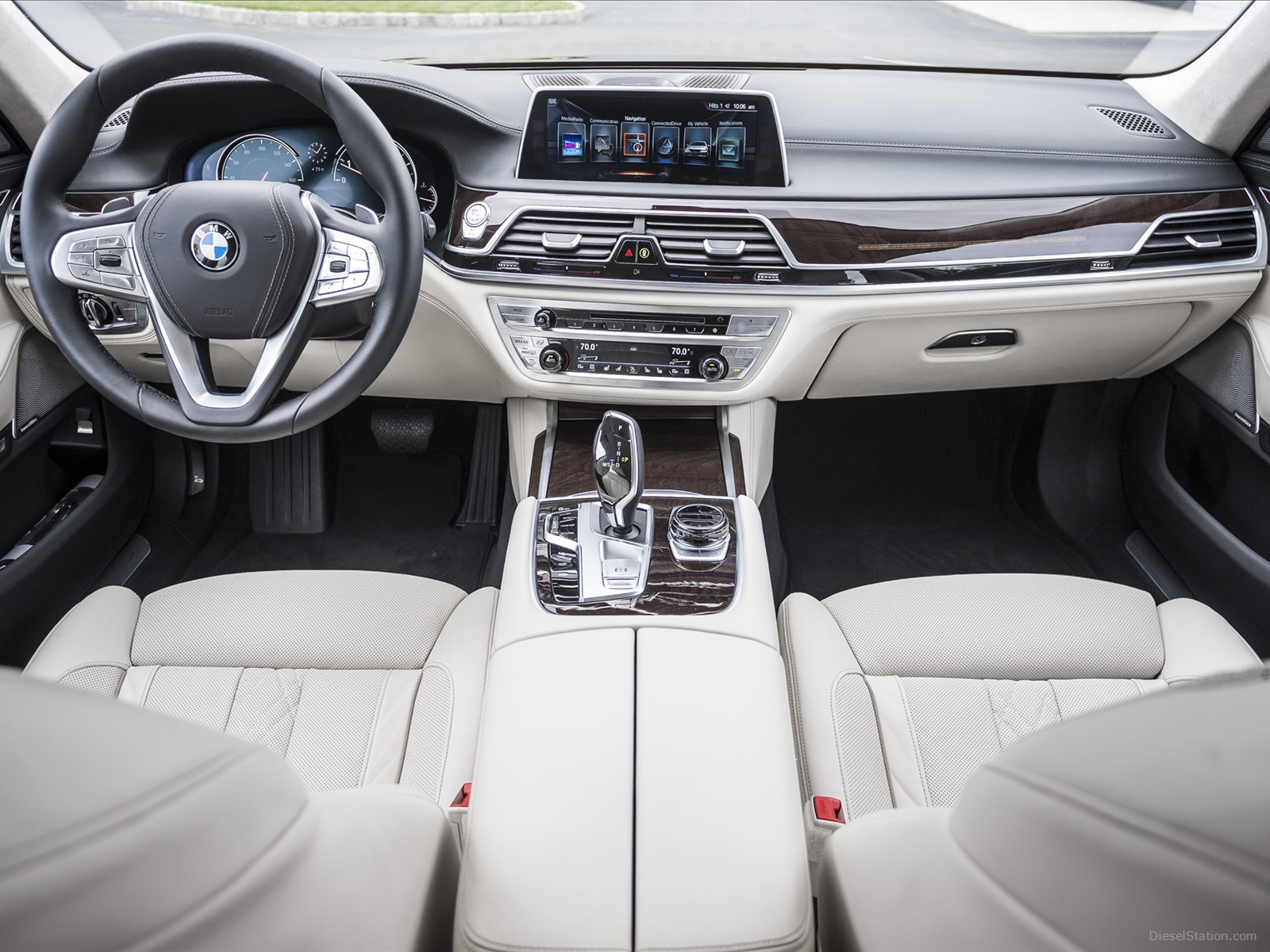 BMW 7 Series UK Version 2016